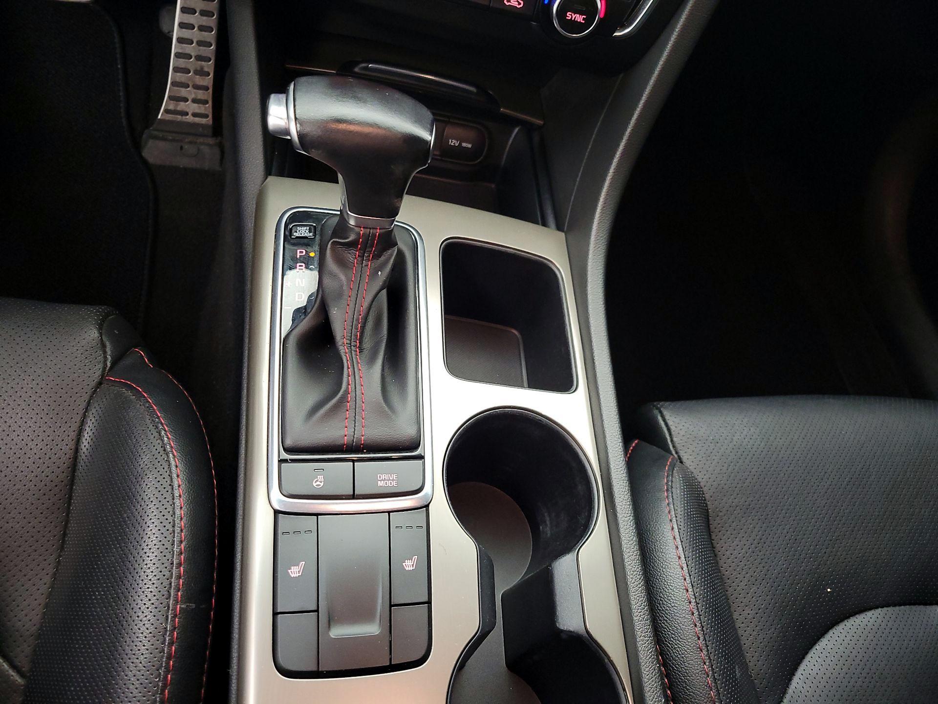 Thumbnail: 2016 Kia Optima - 18