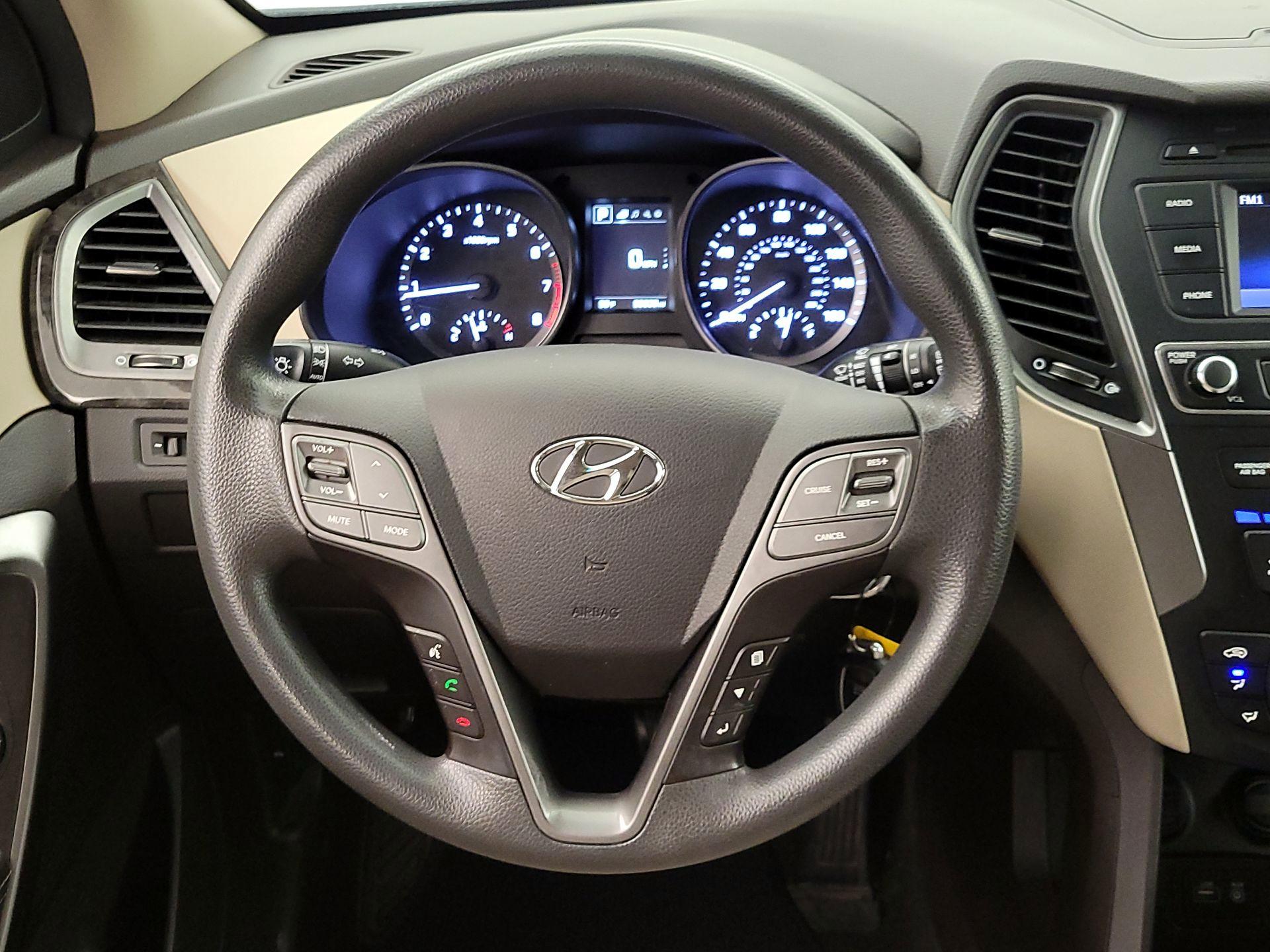 Thumbnail: 2017 Hyundai Santa Fe - 10