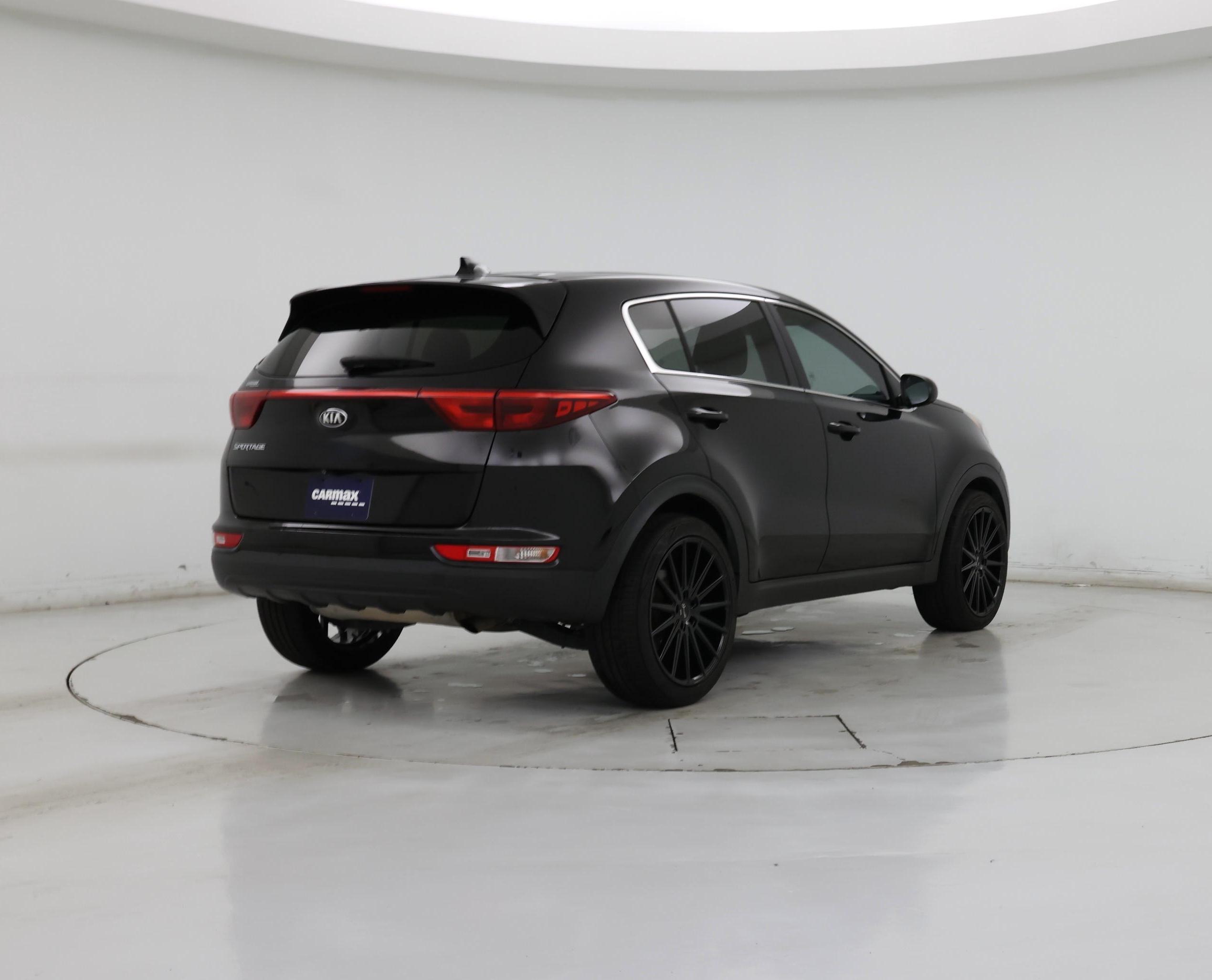 Thumbnail: 2017 Kia Sportage - 8