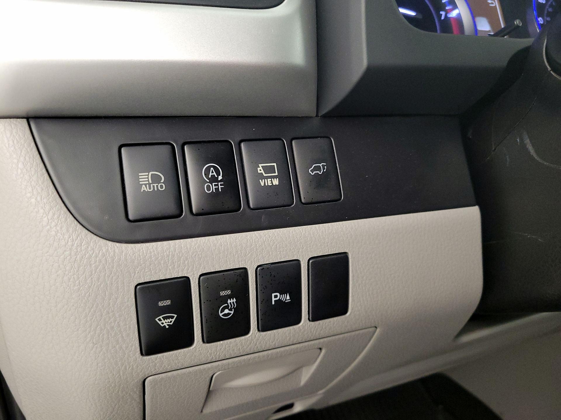 Thumbnail: 2019 Toyota Highlander - 13