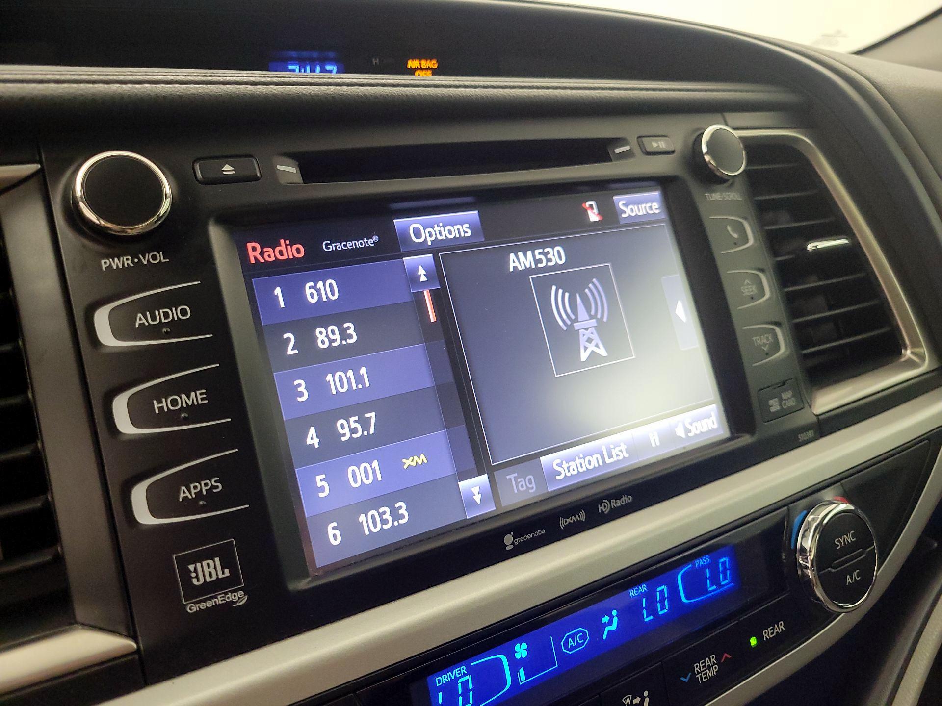 Thumbnail: 2019 Toyota Highlander - 14