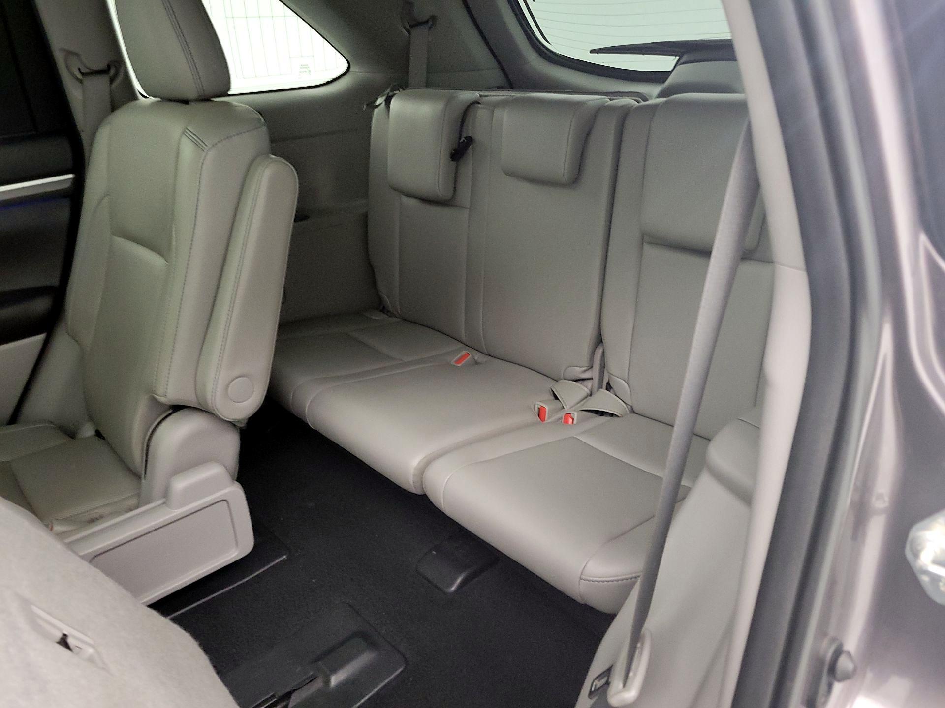 Thumbnail: 2019 Toyota Highlander - 20