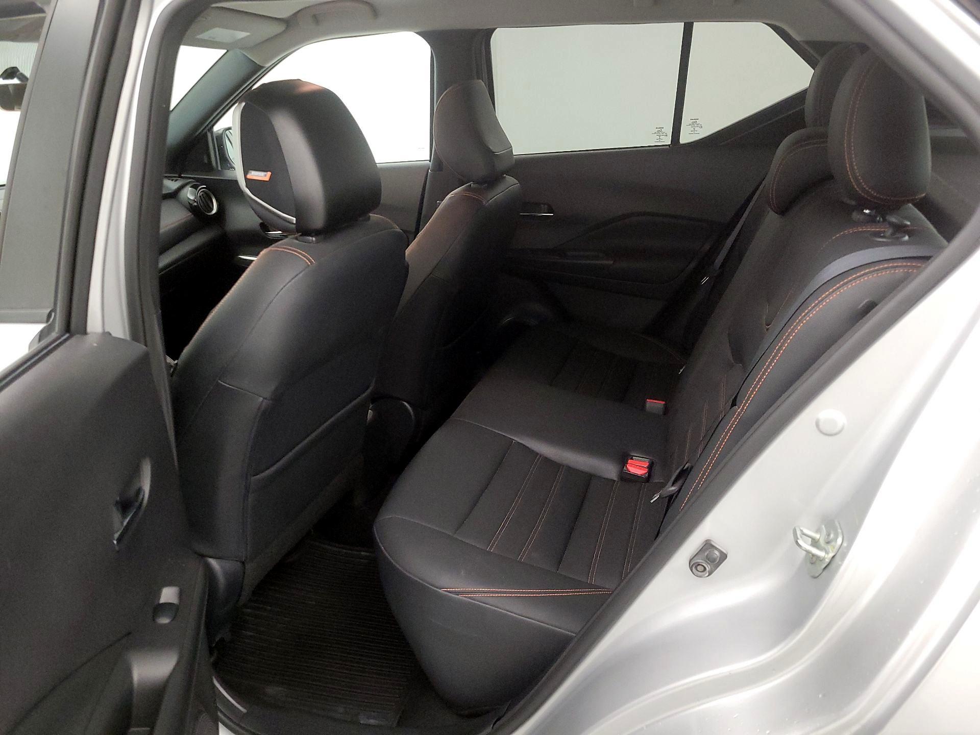 Thumbnail: 2019 Nissan Kicks - 19