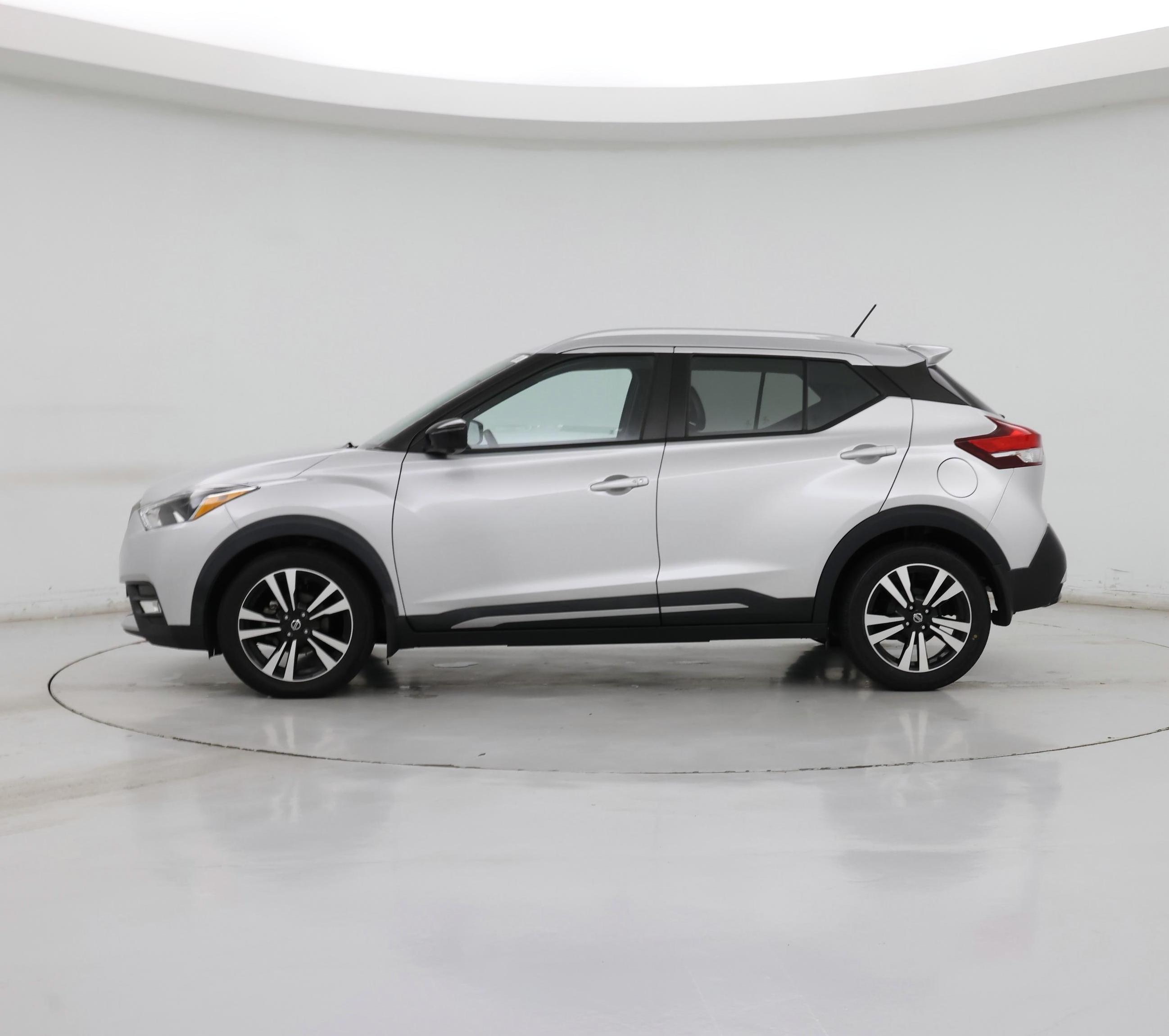 Thumbnail: 2019 Nissan Kicks - 3