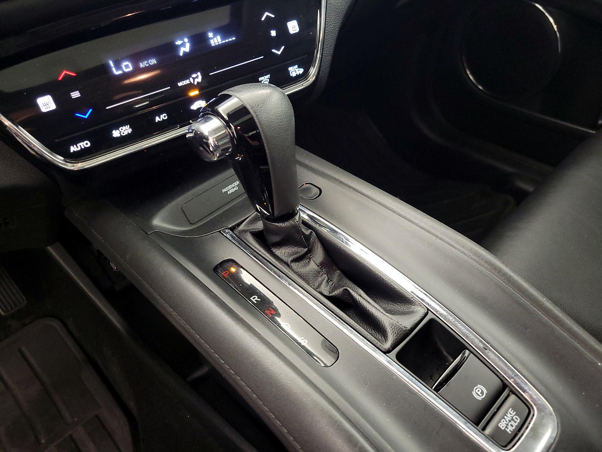 Thumbnail: 2016 Honda HR-V - 18