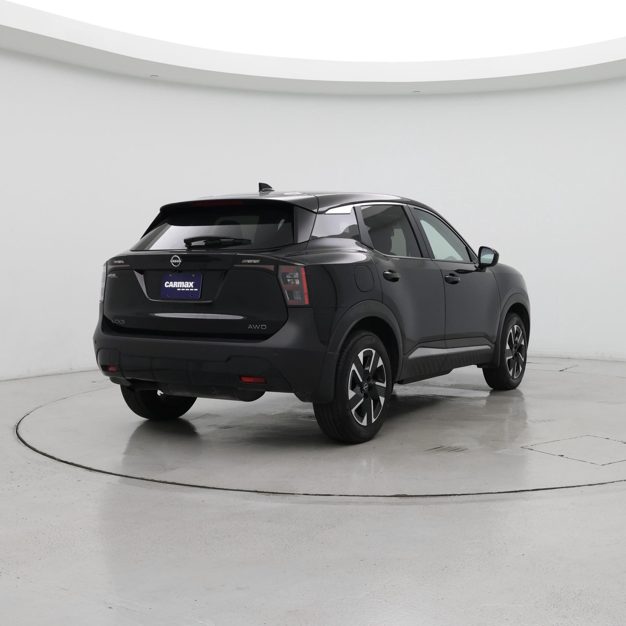 Thumbnail: 2025 Nissan Kicks - 8