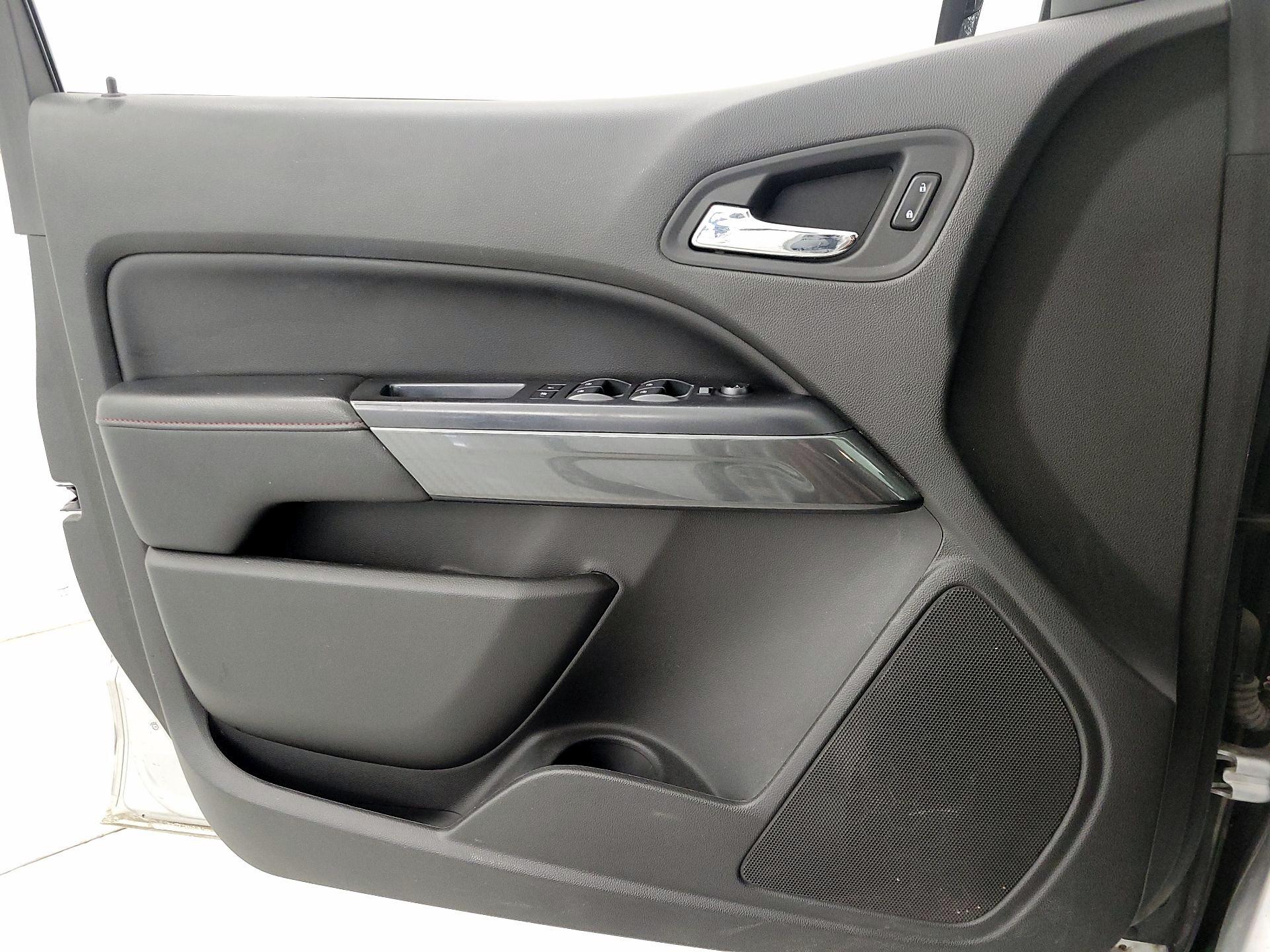 Thumbnail: 2015 GMC Canyon - 12