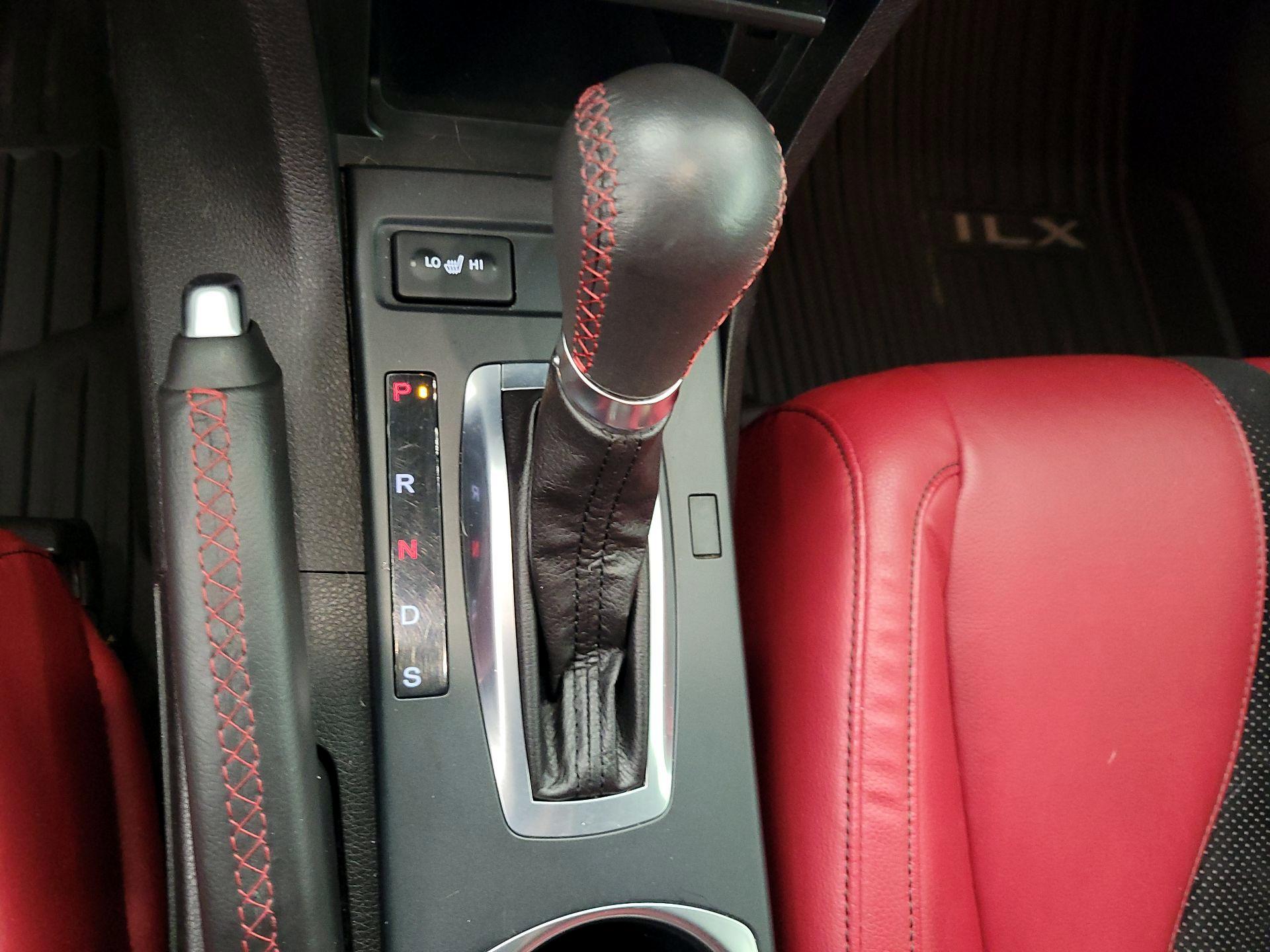 Thumbnail: 2019 Acura ILX - 17
