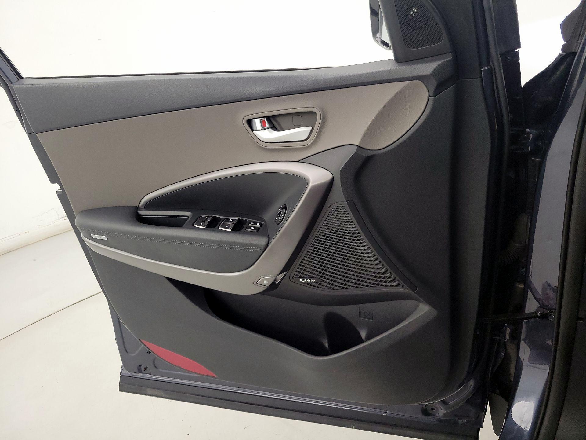 Thumbnail: 2014 Hyundai Santa Fe - 12