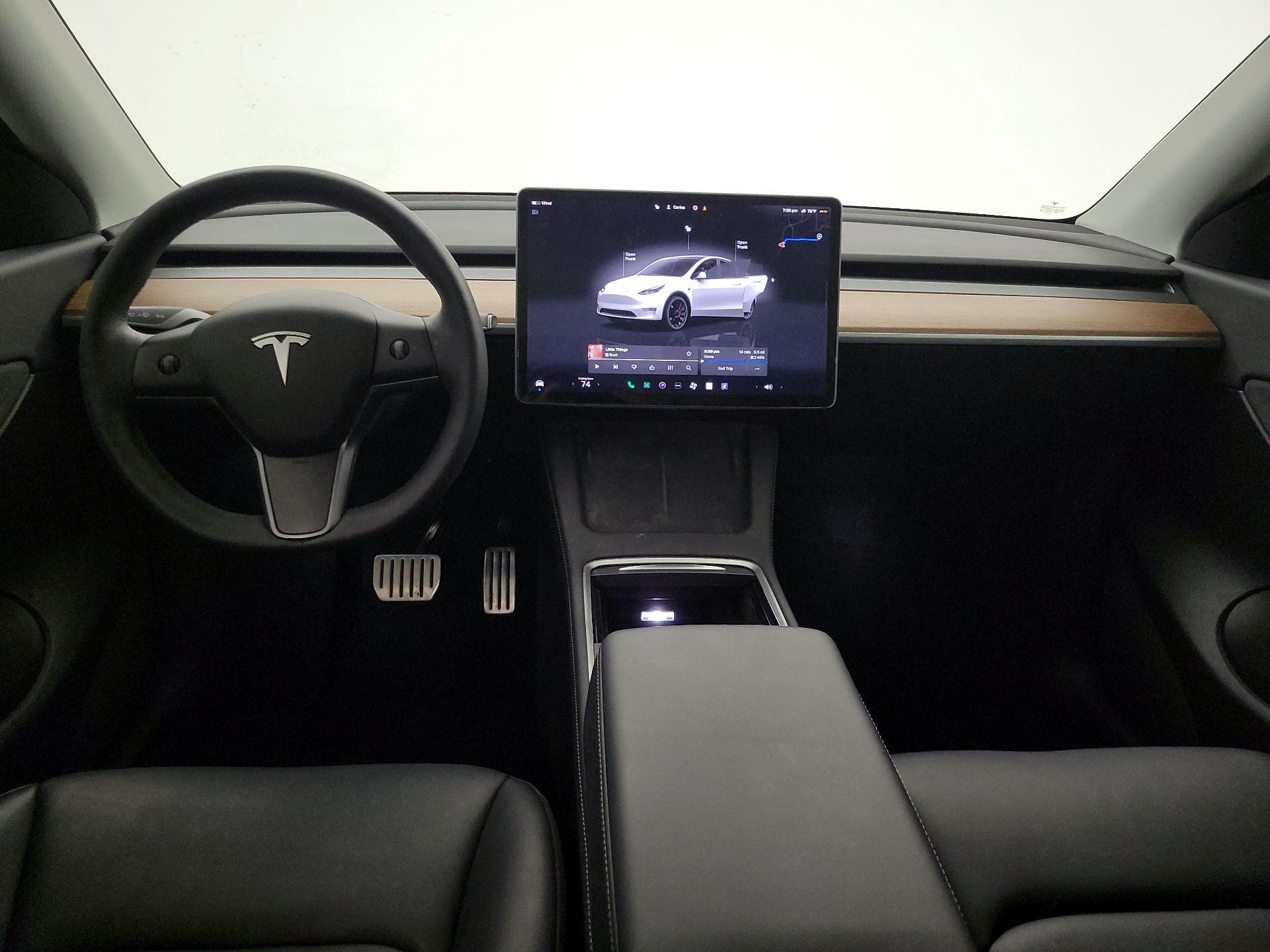 Thumbnail: 2022 Tesla Model Y - 9