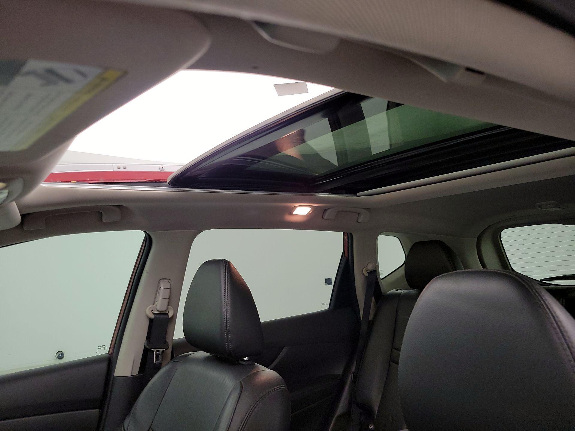 Thumbnail: 2016 Nissan Rogue - 20