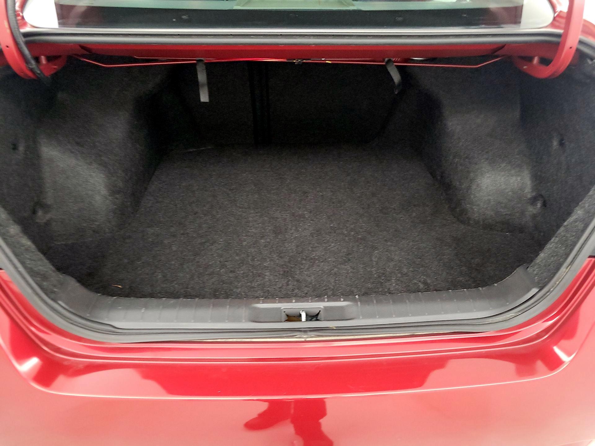 Thumbnail: 2015 Nissan Altima - 19