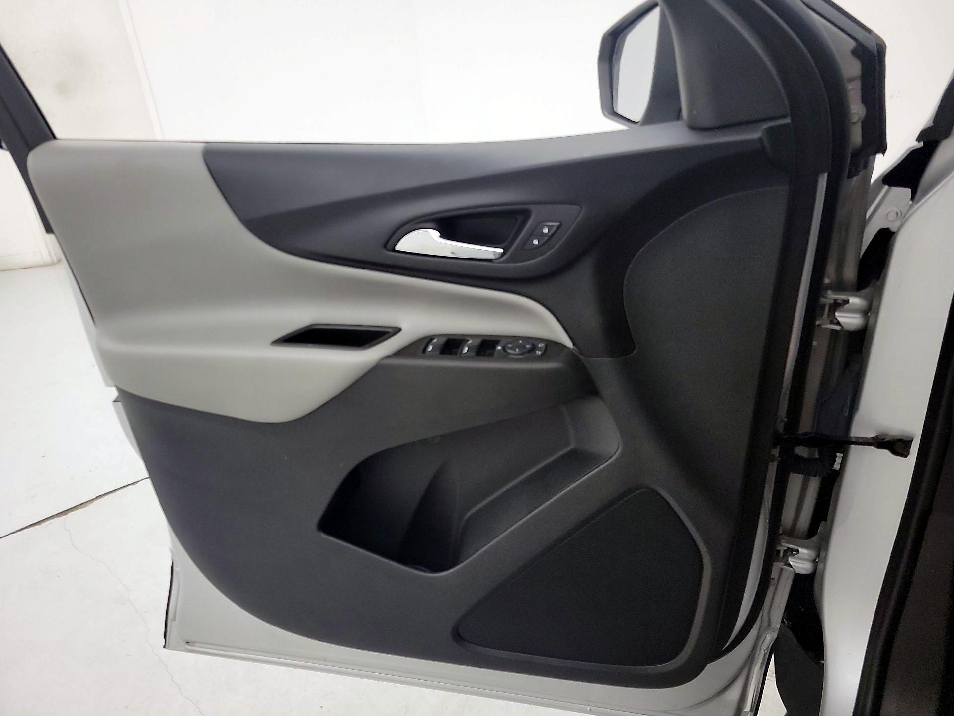 Thumbnail: 2021 Chevrolet Equinox - 12