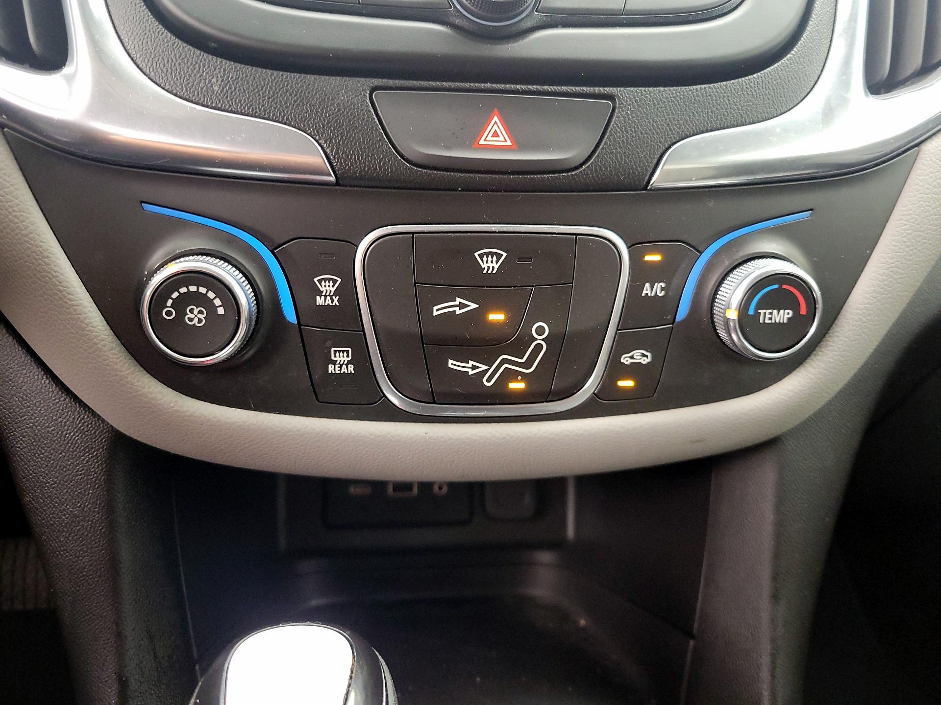 Thumbnail: 2021 Chevrolet Equinox - 16