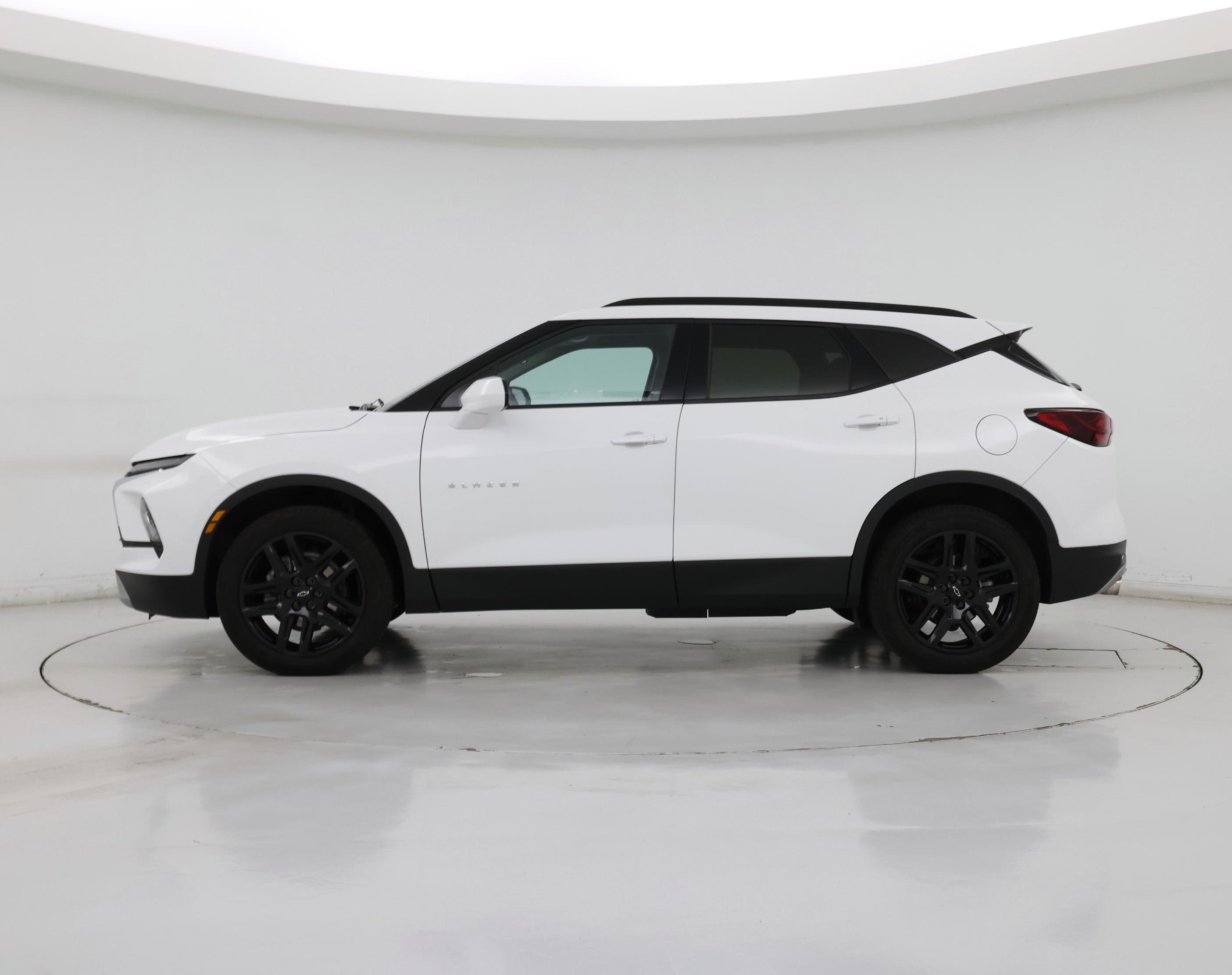 Thumbnail: 2023 Chevrolet Blazer - 3