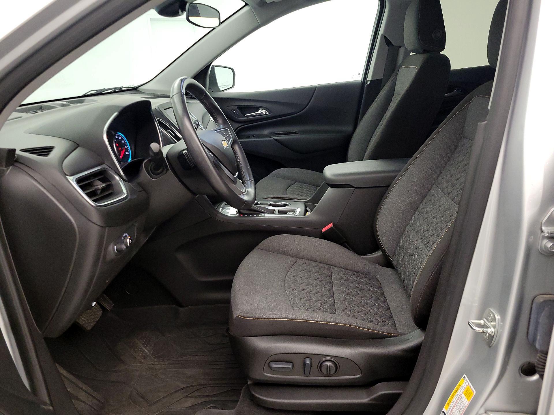 Thumbnail: 2022 Chevrolet Equinox - 11