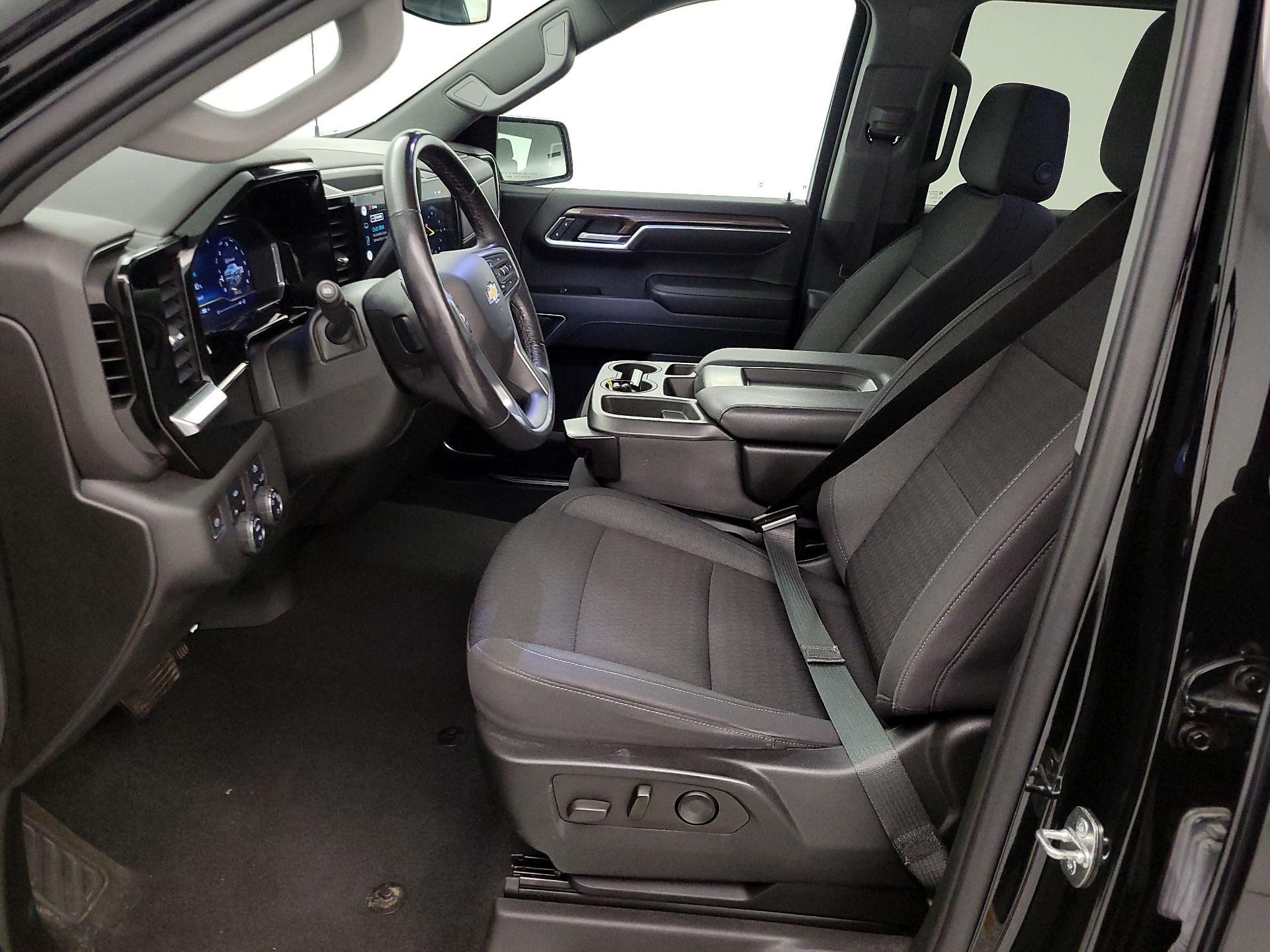 Thumbnail: 2022 Chevrolet Silverado 1500 - 11