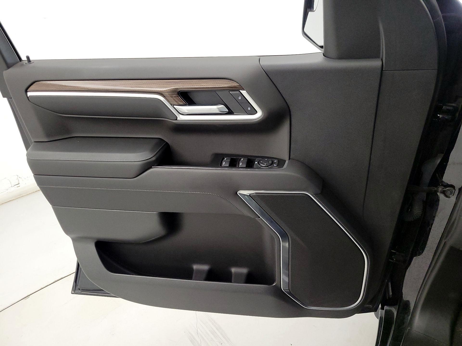 Thumbnail: 2022 Chevrolet Silverado 1500 - 12