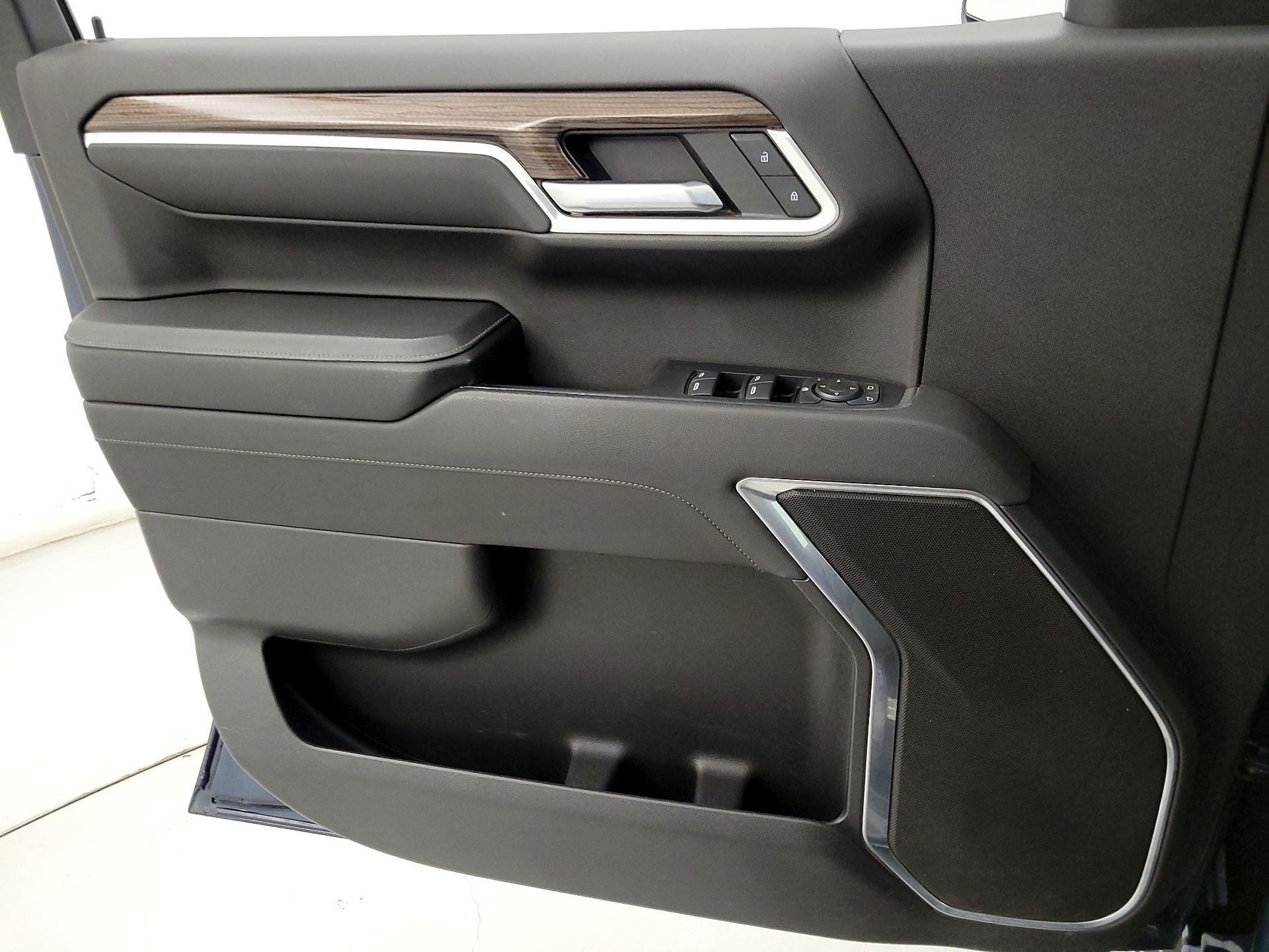 Thumbnail: 2022 Chevrolet Silverado 1500 - 12