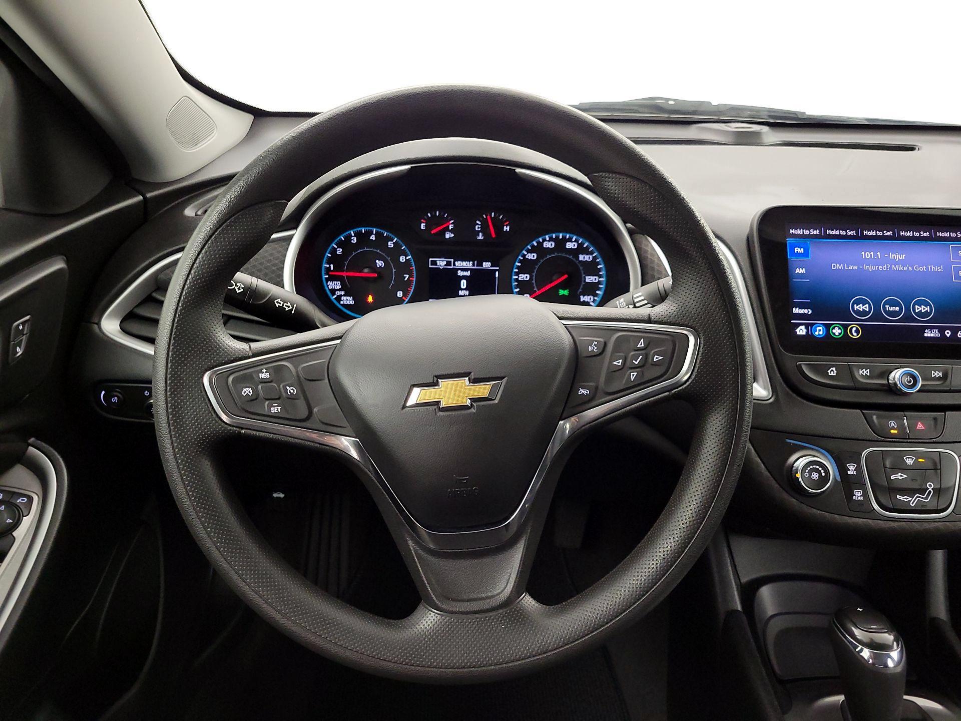 Thumbnail: 2020 Chevrolet Malibu - 10