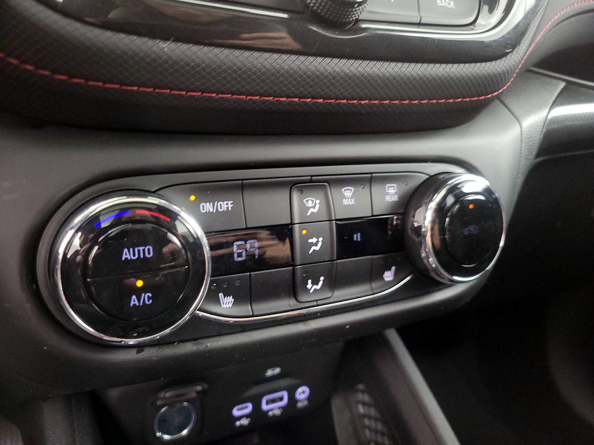Thumbnail: 2022 Chevrolet TrailBlazer - 16