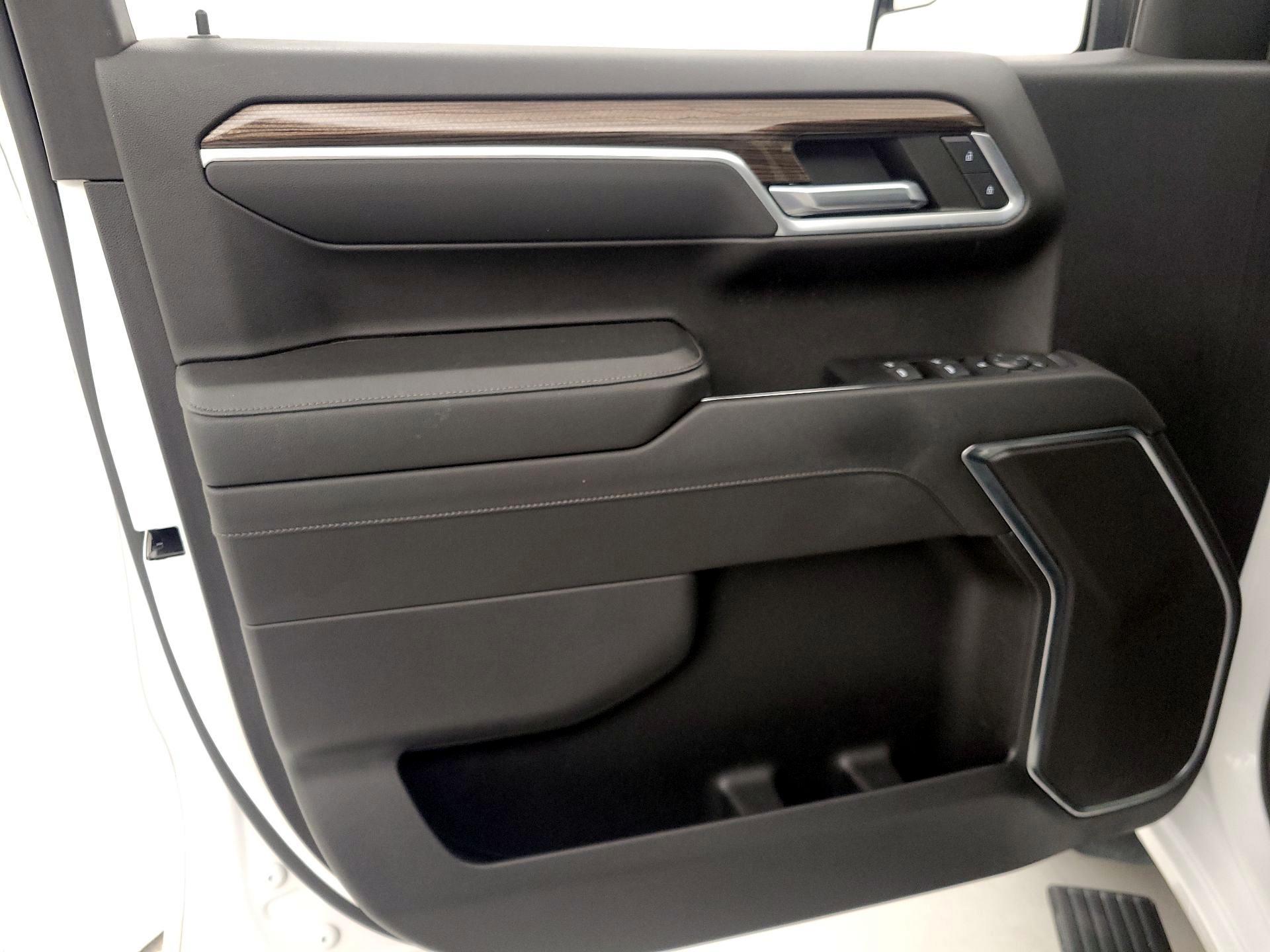 Thumbnail: 2022 Chevrolet Silverado 1500 - 12