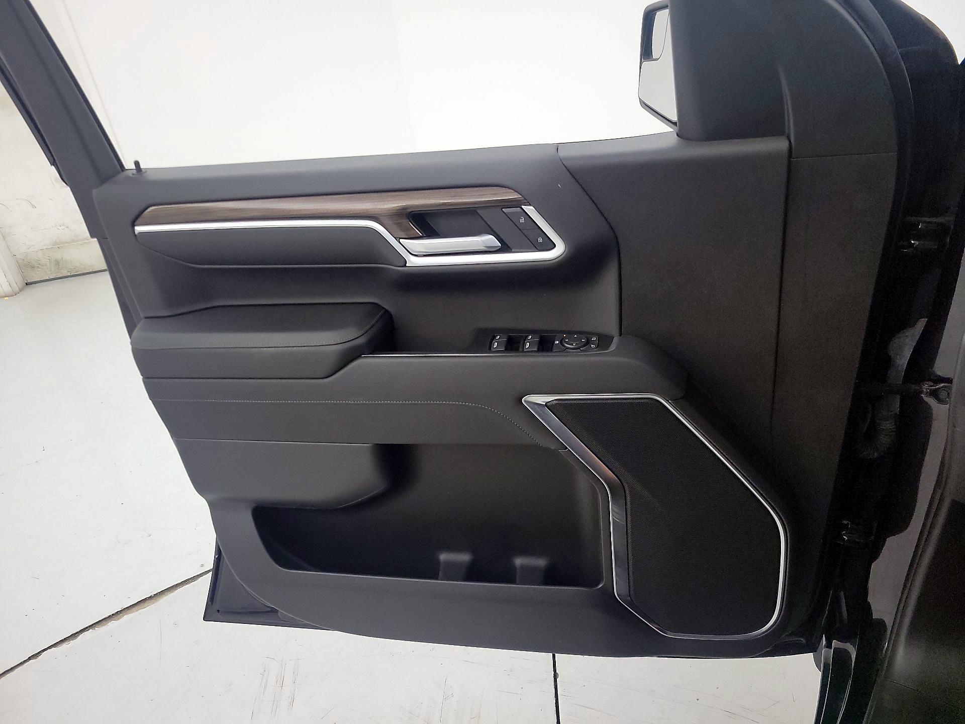 Thumbnail: 2022 Chevrolet Silverado 1500 - 12
