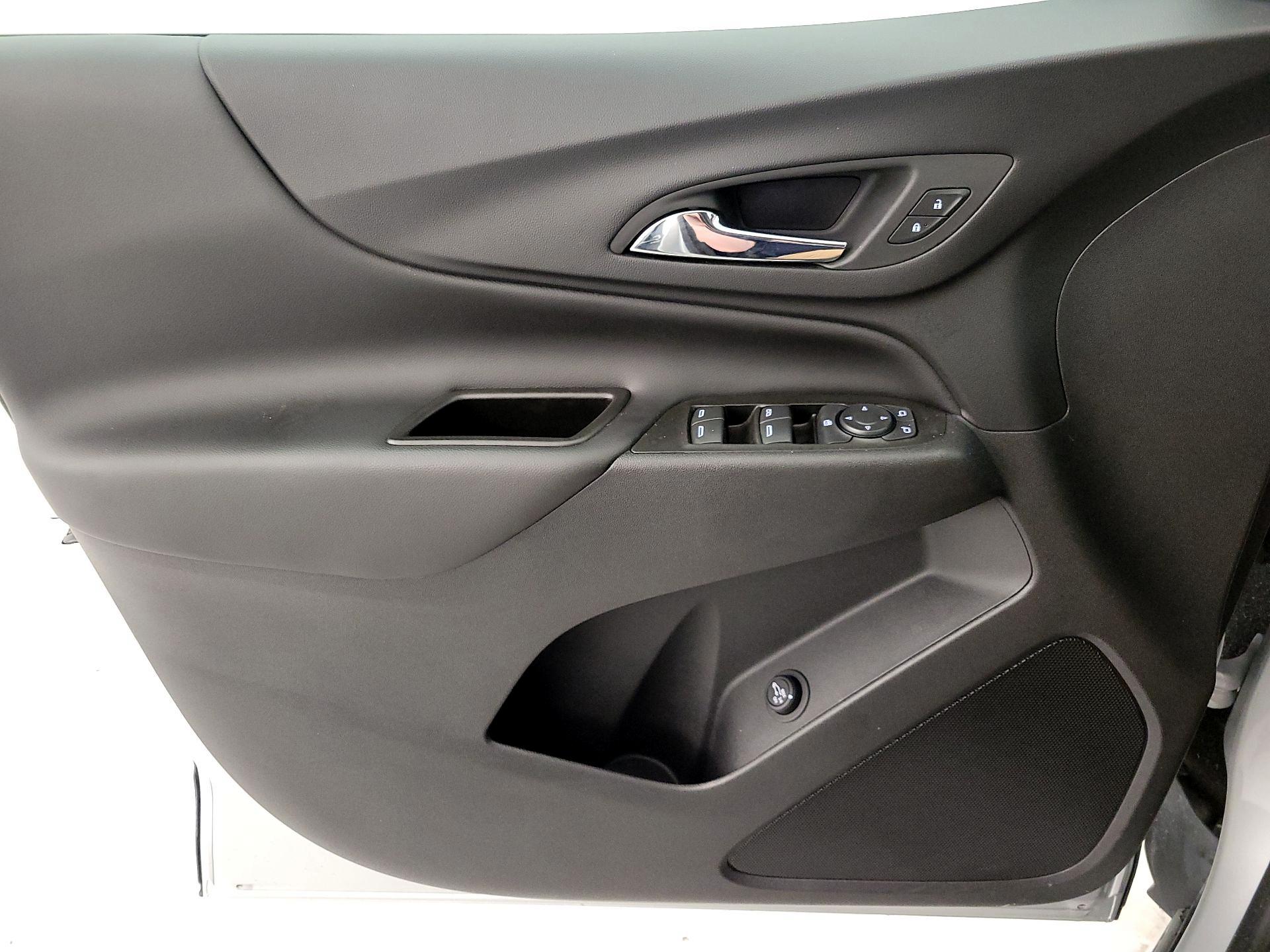 Thumbnail: 2022 Chevrolet Equinox - 12