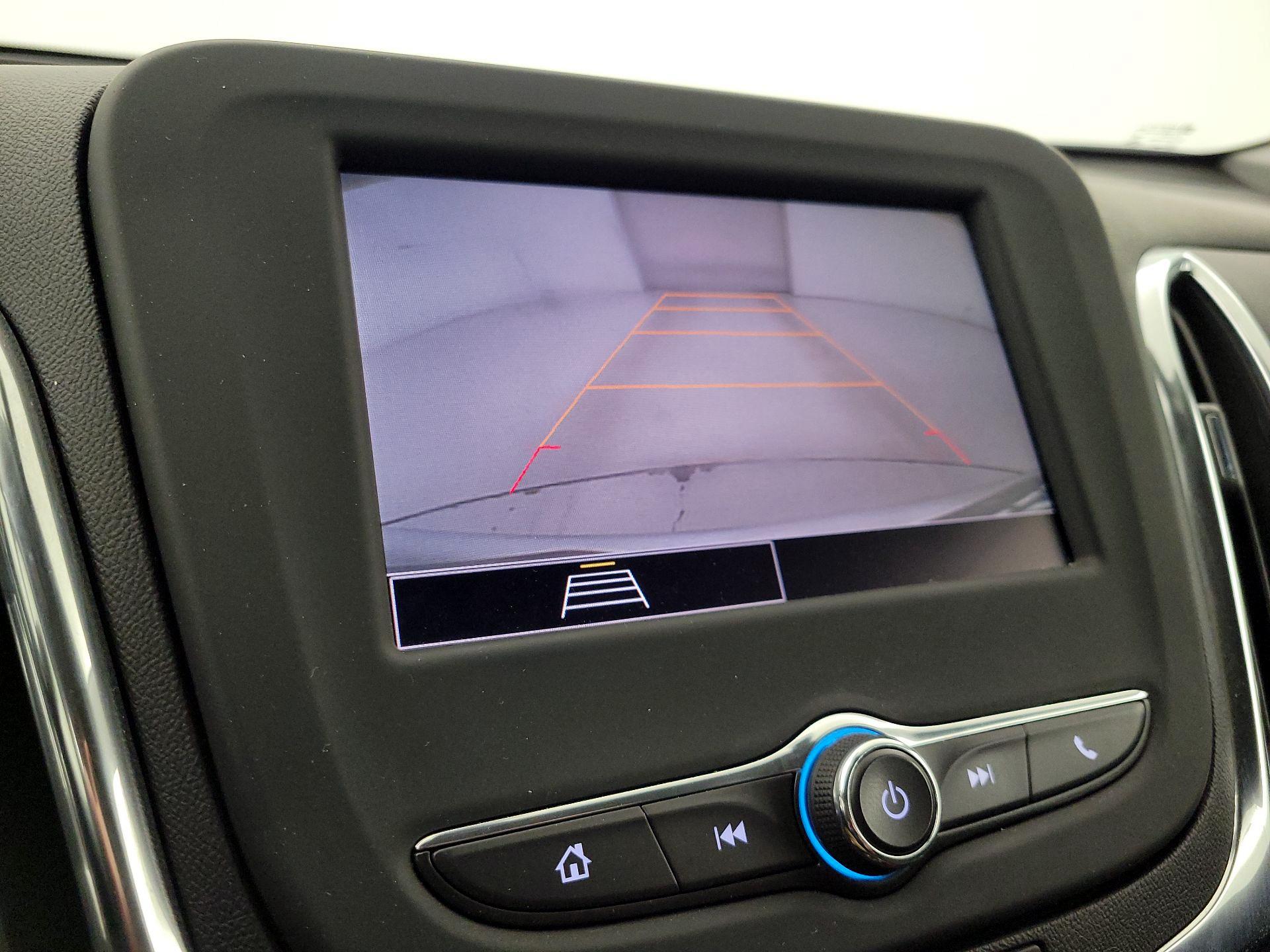Thumbnail: 2022 Chevrolet Equinox - 14