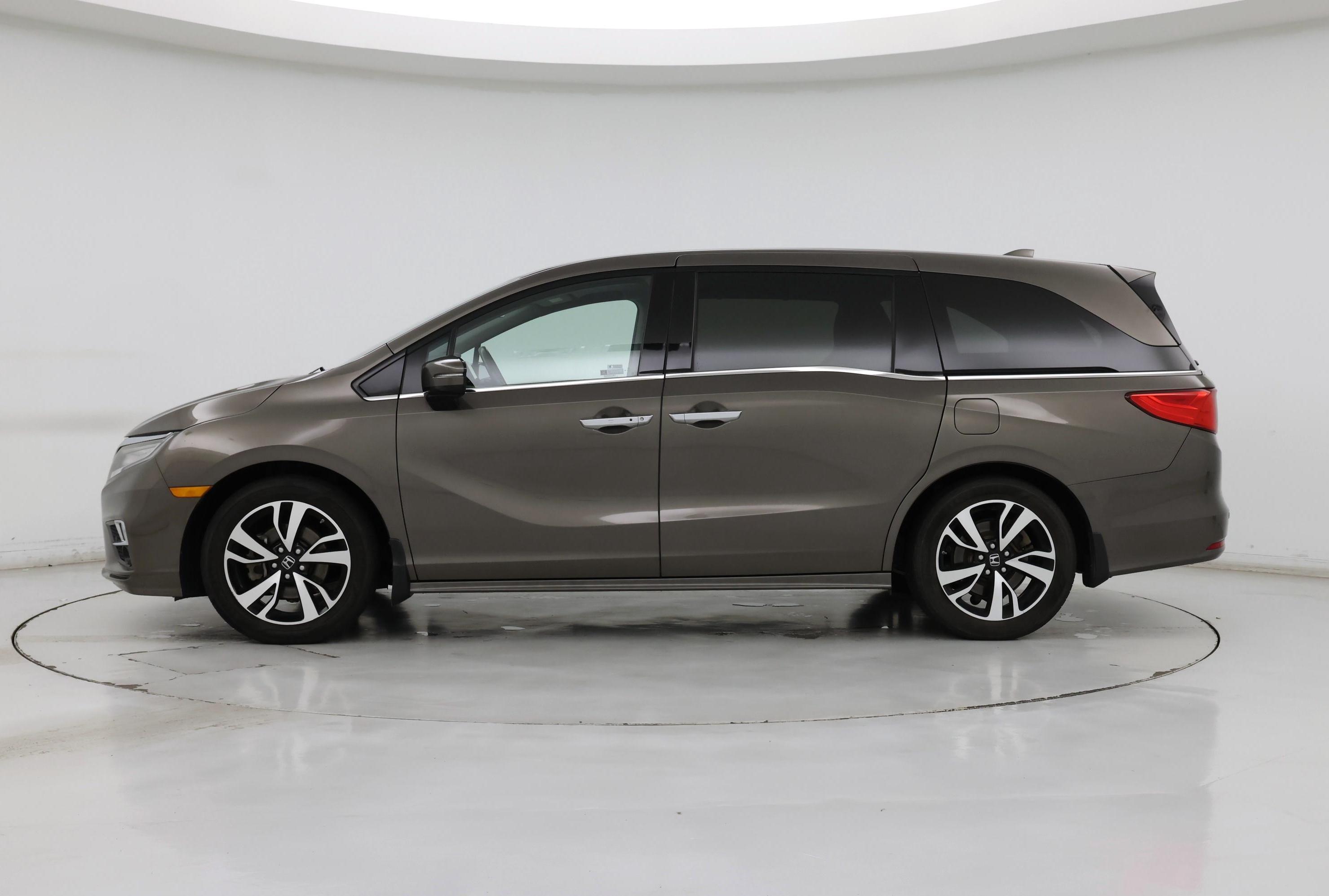 Thumbnail: 2019 Honda Odyssey - 3