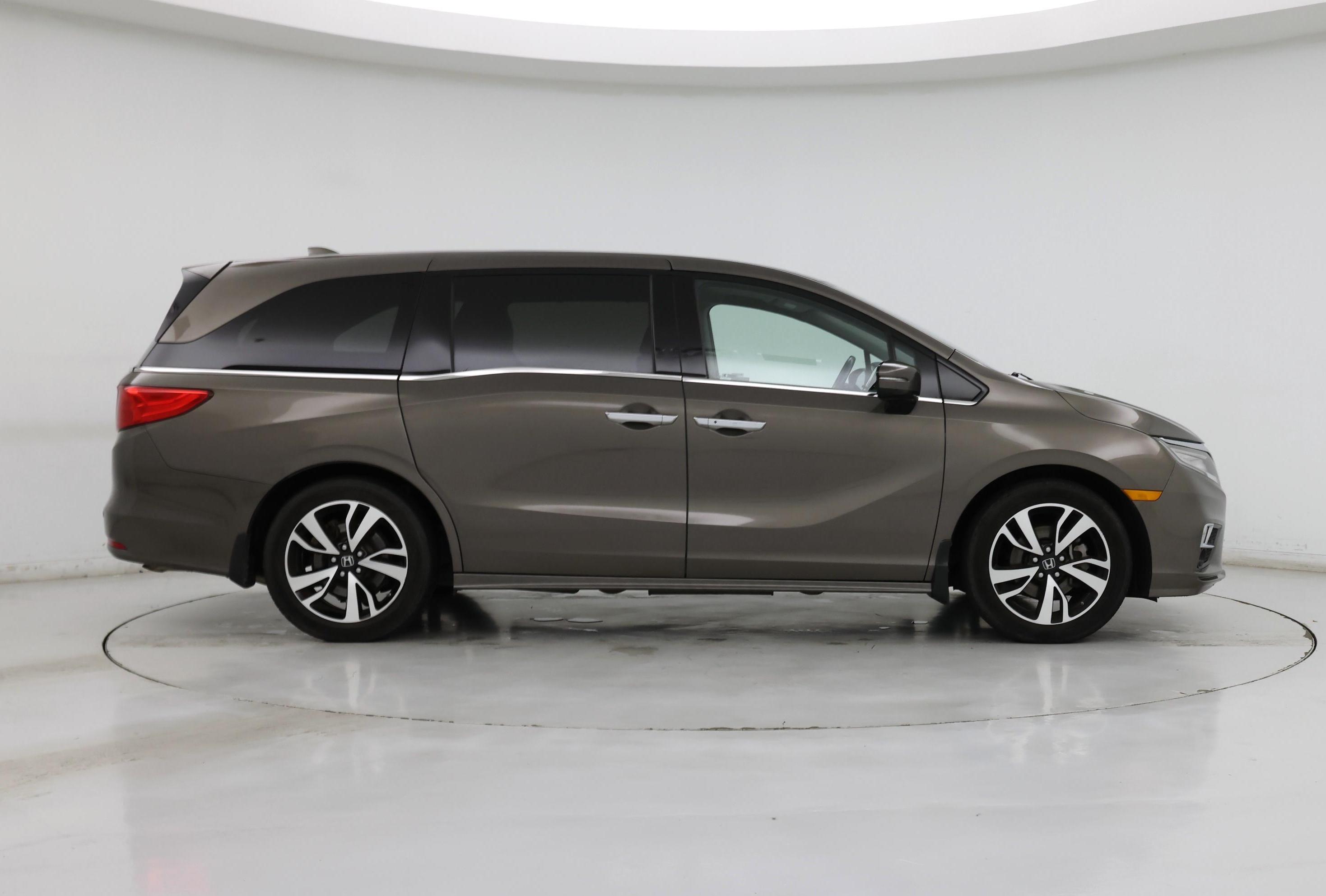 Thumbnail: 2019 Honda Odyssey - 7