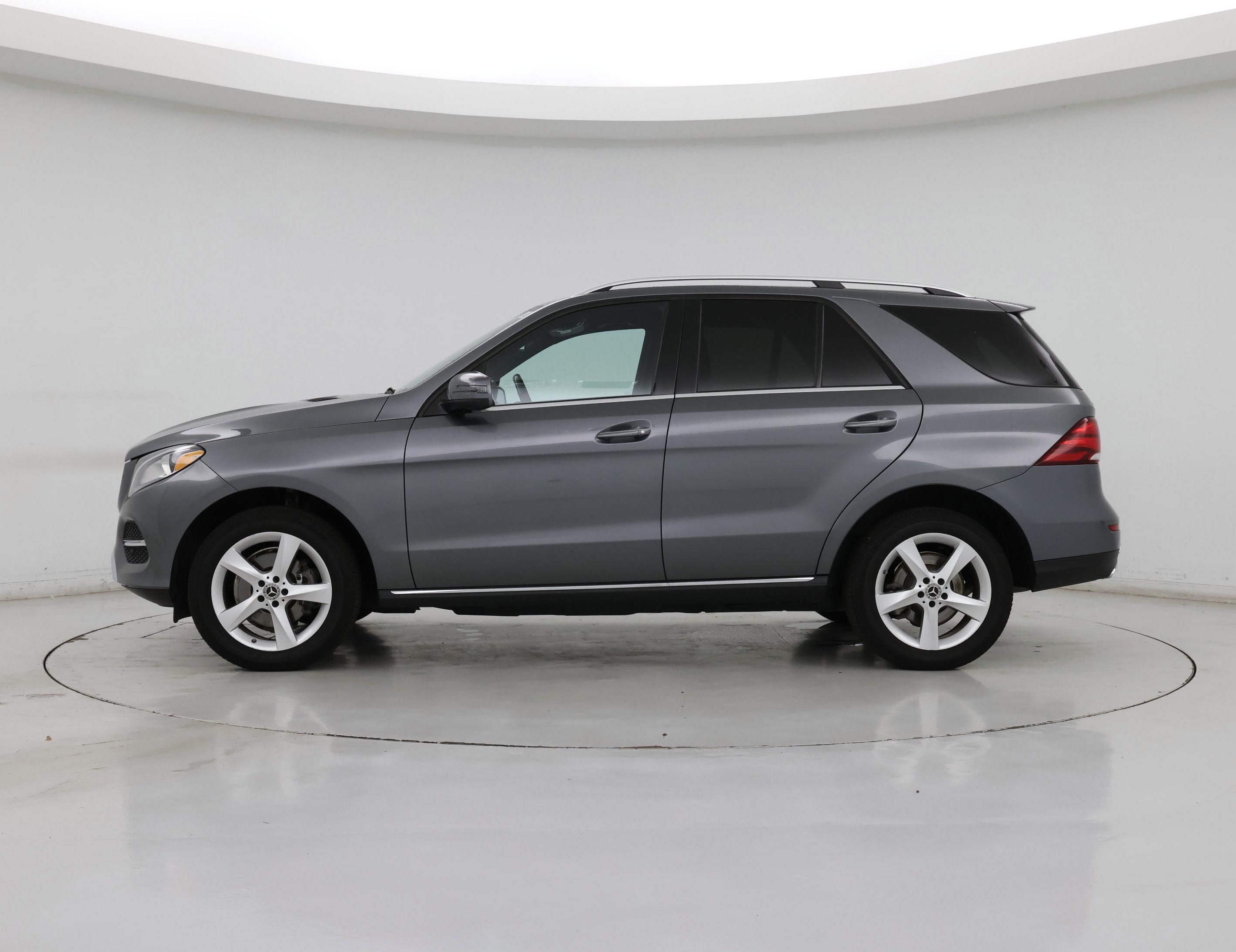 Thumbnail: 2017 Mercedes-Benz GLE - 3