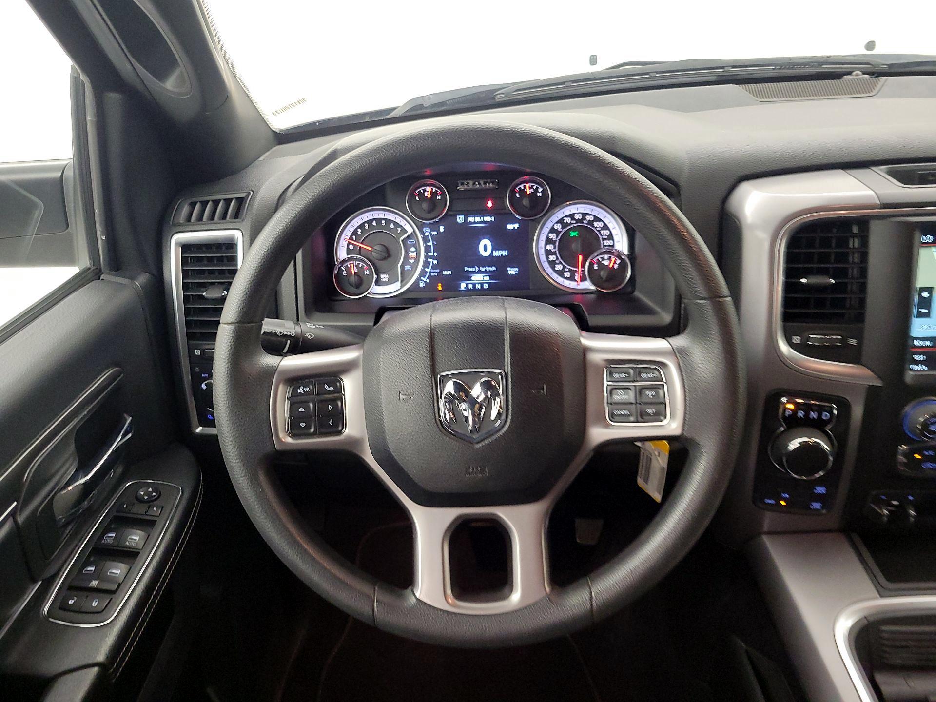 Thumbnail: 2023 RAM 1500 Classic - 10