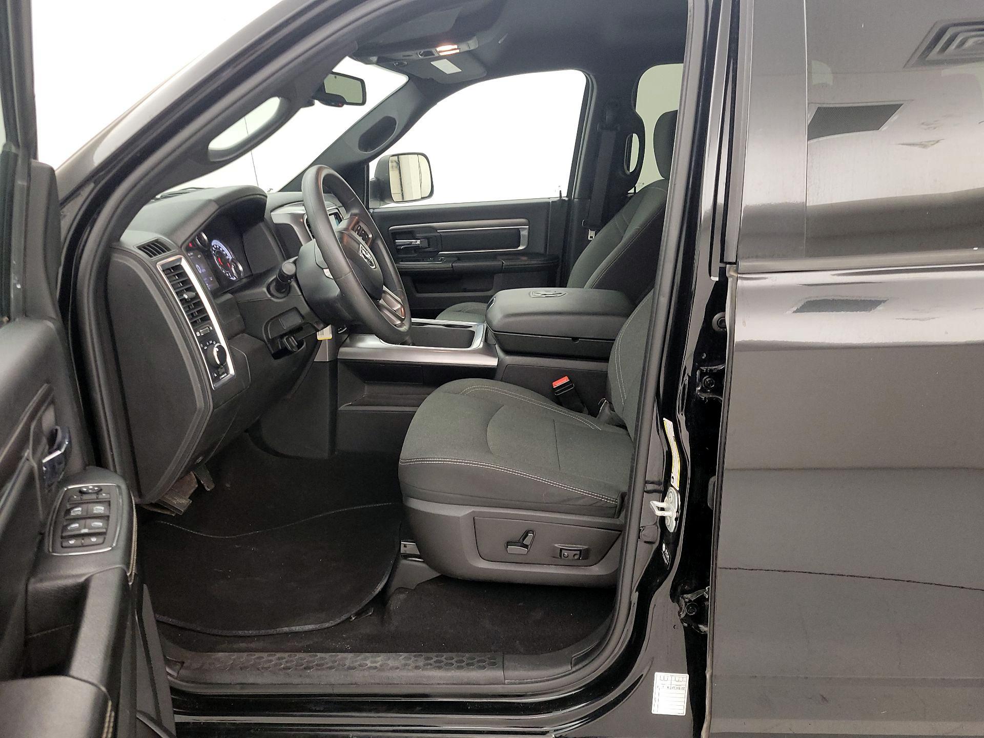 Thumbnail: 2023 RAM 1500 Classic - 11