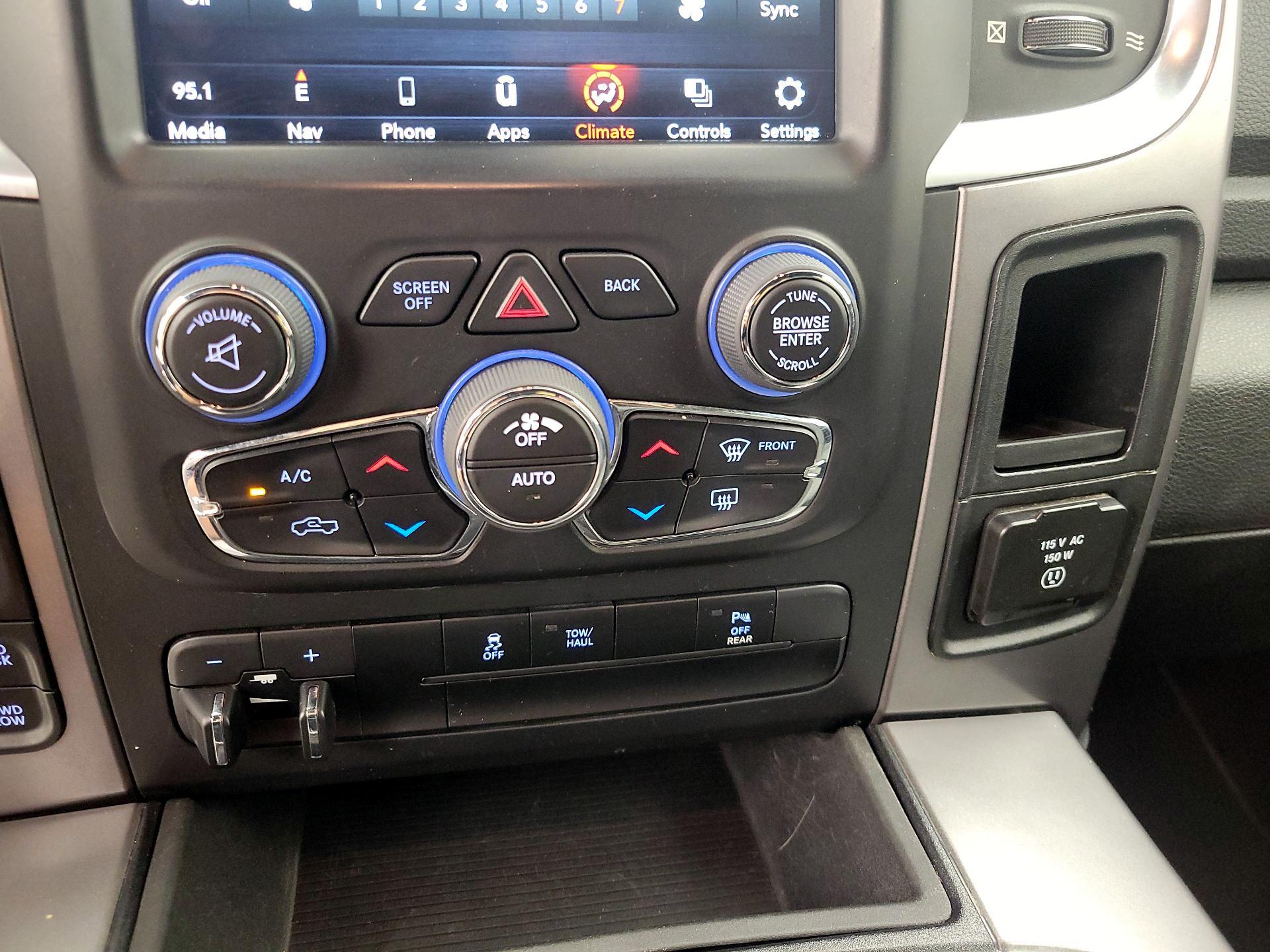 Thumbnail: 2023 RAM 1500 Classic - 17