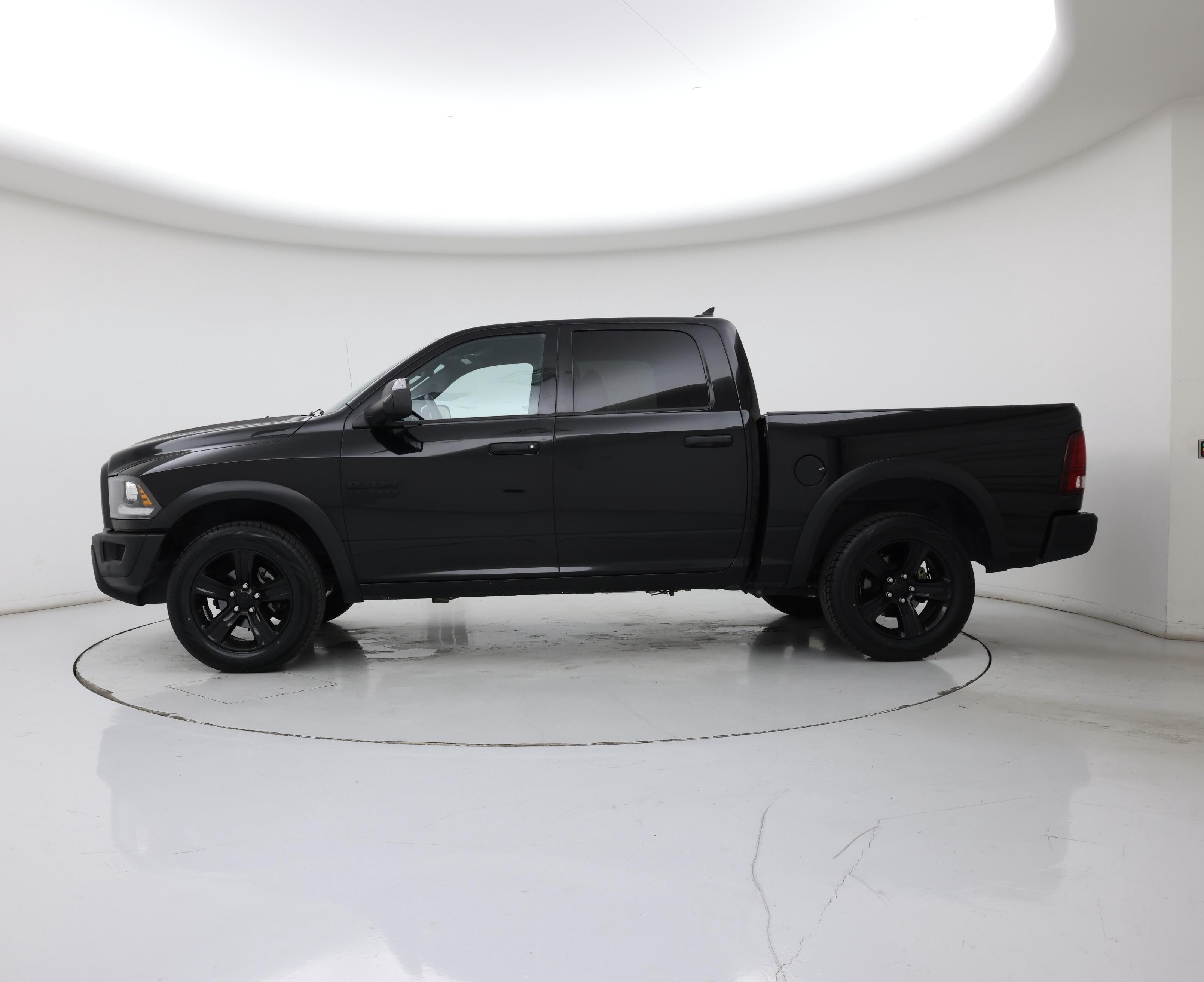 Thumbnail: 2023 RAM 1500 Classic - 3