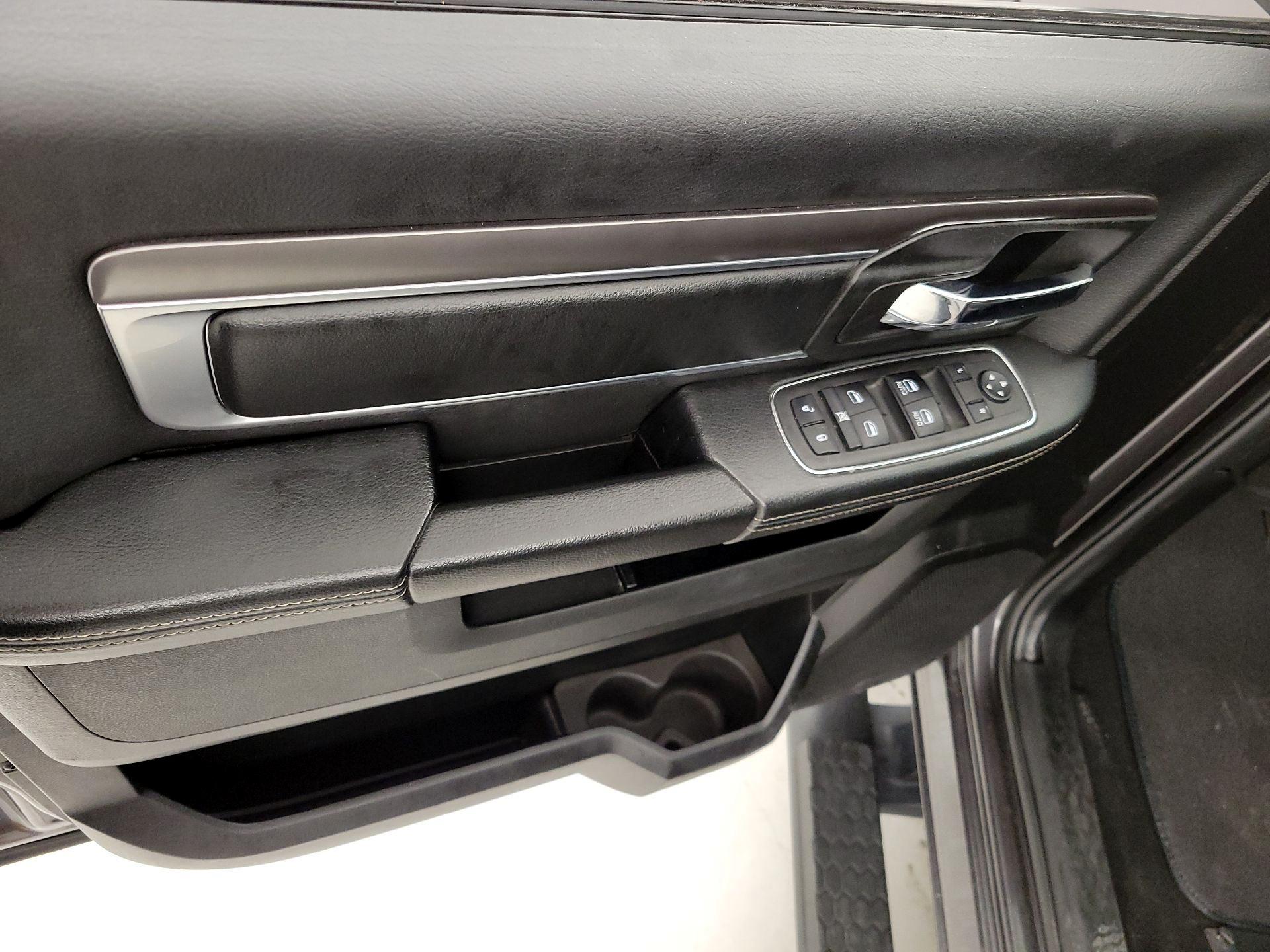 Thumbnail: 2023 RAM 1500 Classic - 12