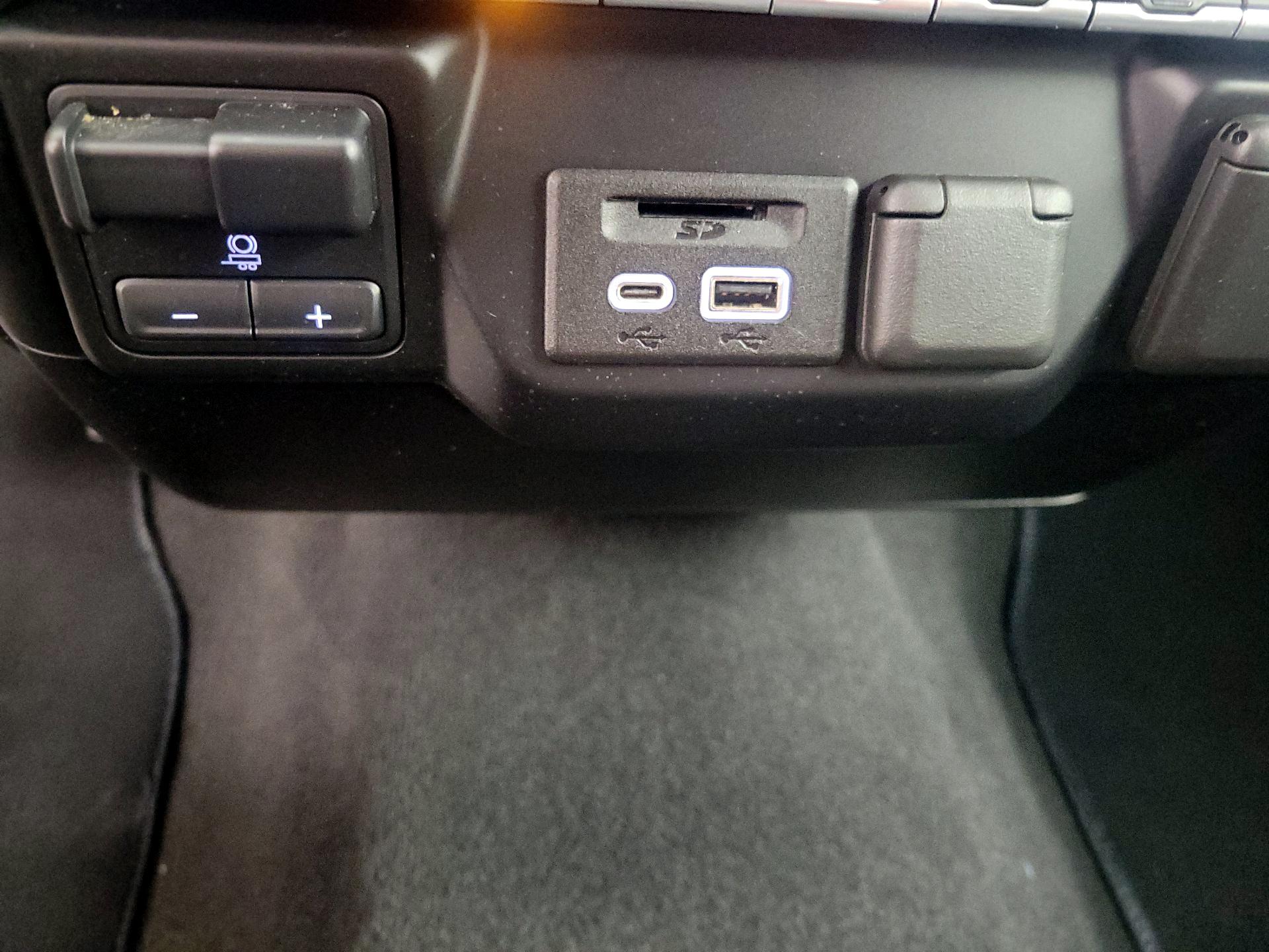 Thumbnail: 2021 Chevrolet Silverado 1500 - 18