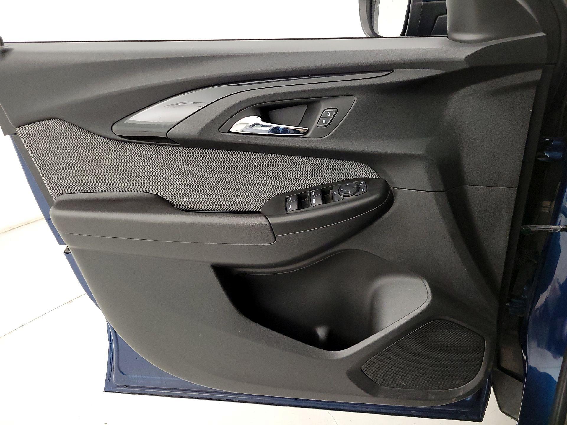 Thumbnail: 2021 Chevrolet TrailBlazer - 12