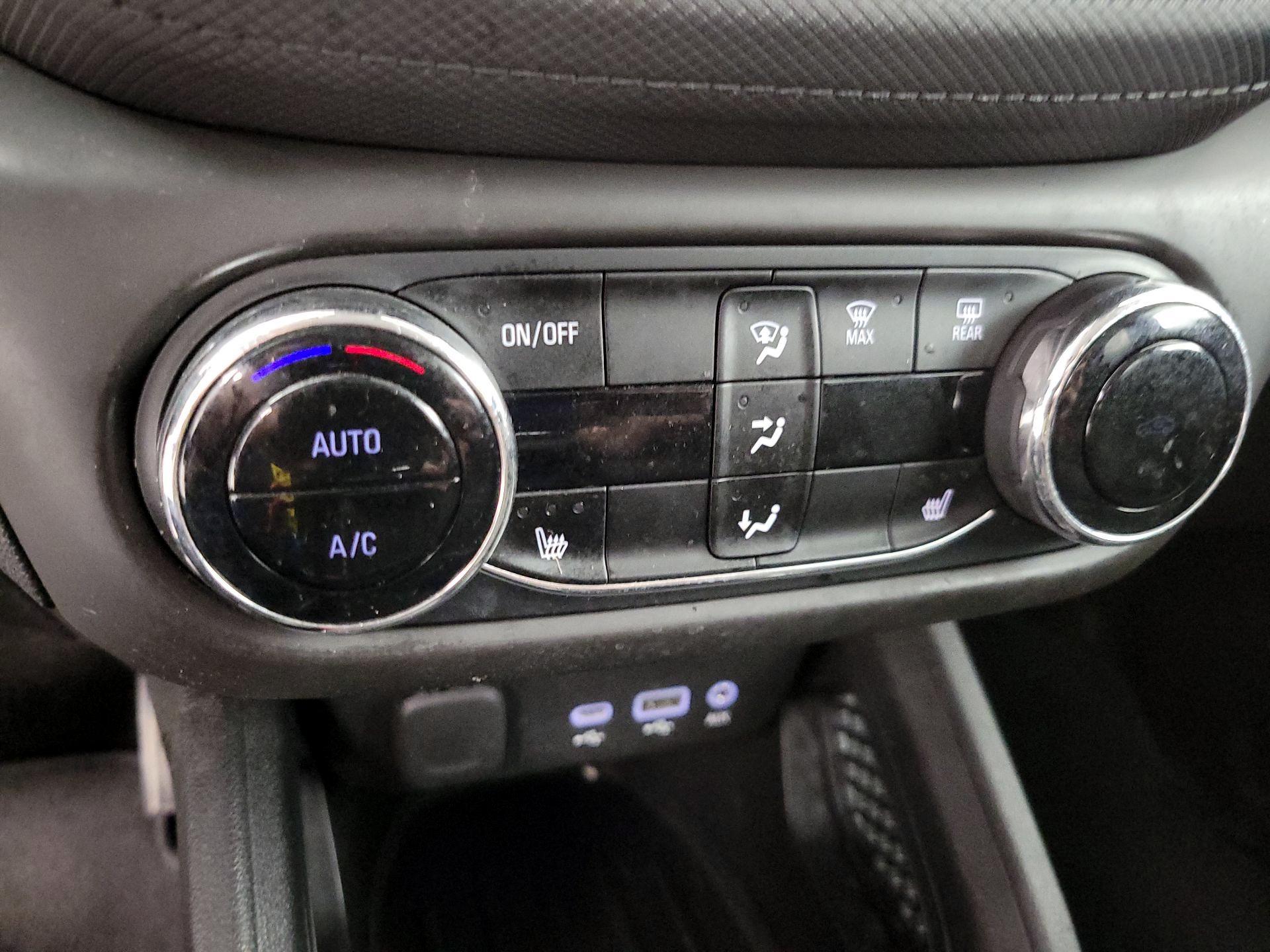 Thumbnail: 2021 Chevrolet TrailBlazer - 16