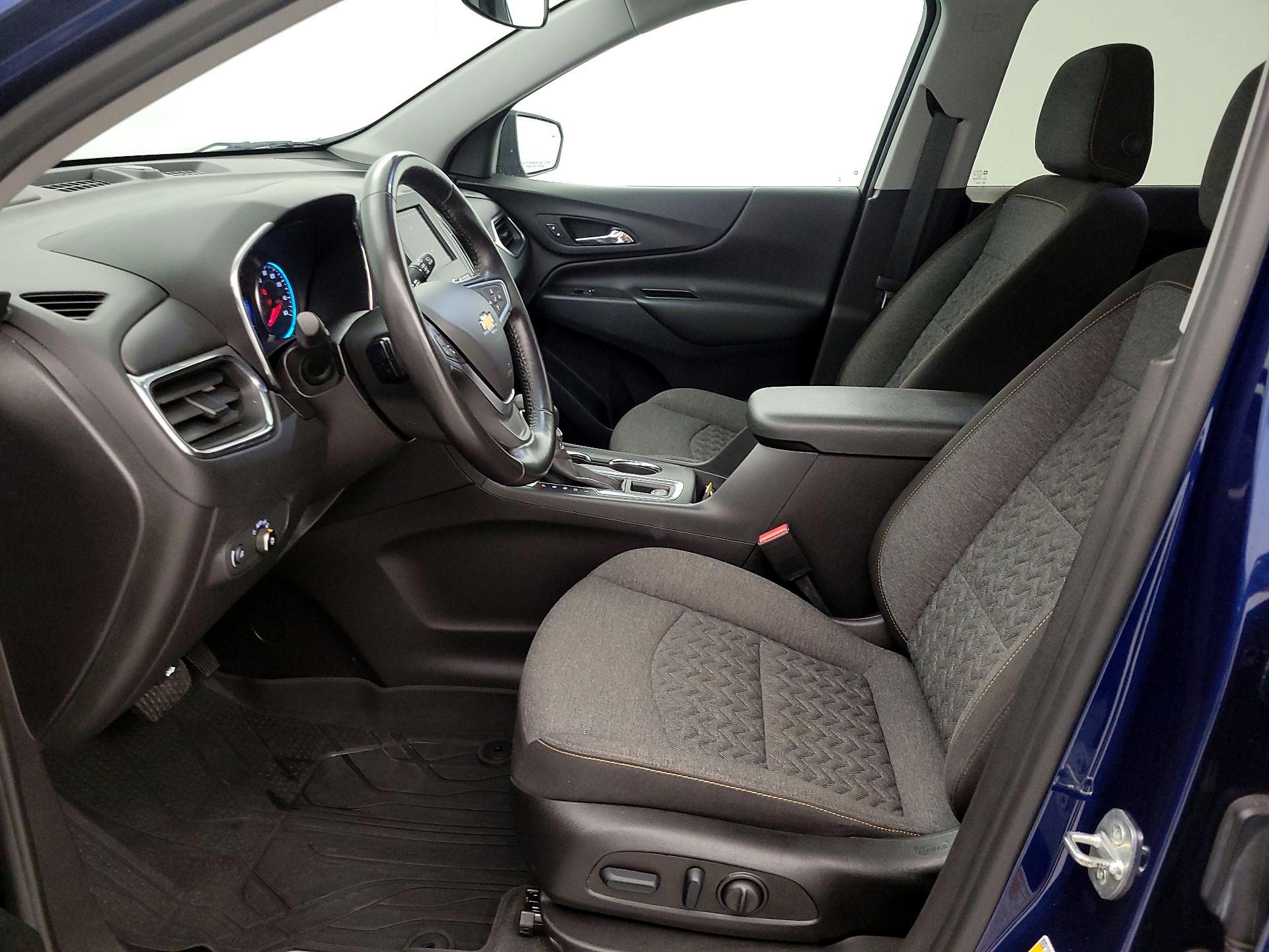 Thumbnail: 2022 Chevrolet Equinox - 11