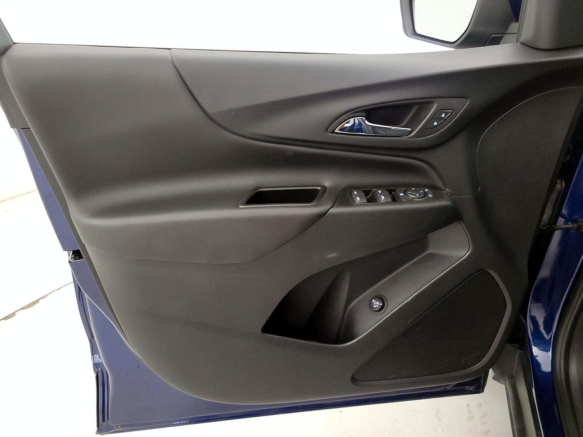 Thumbnail: 2022 Chevrolet Equinox - 12