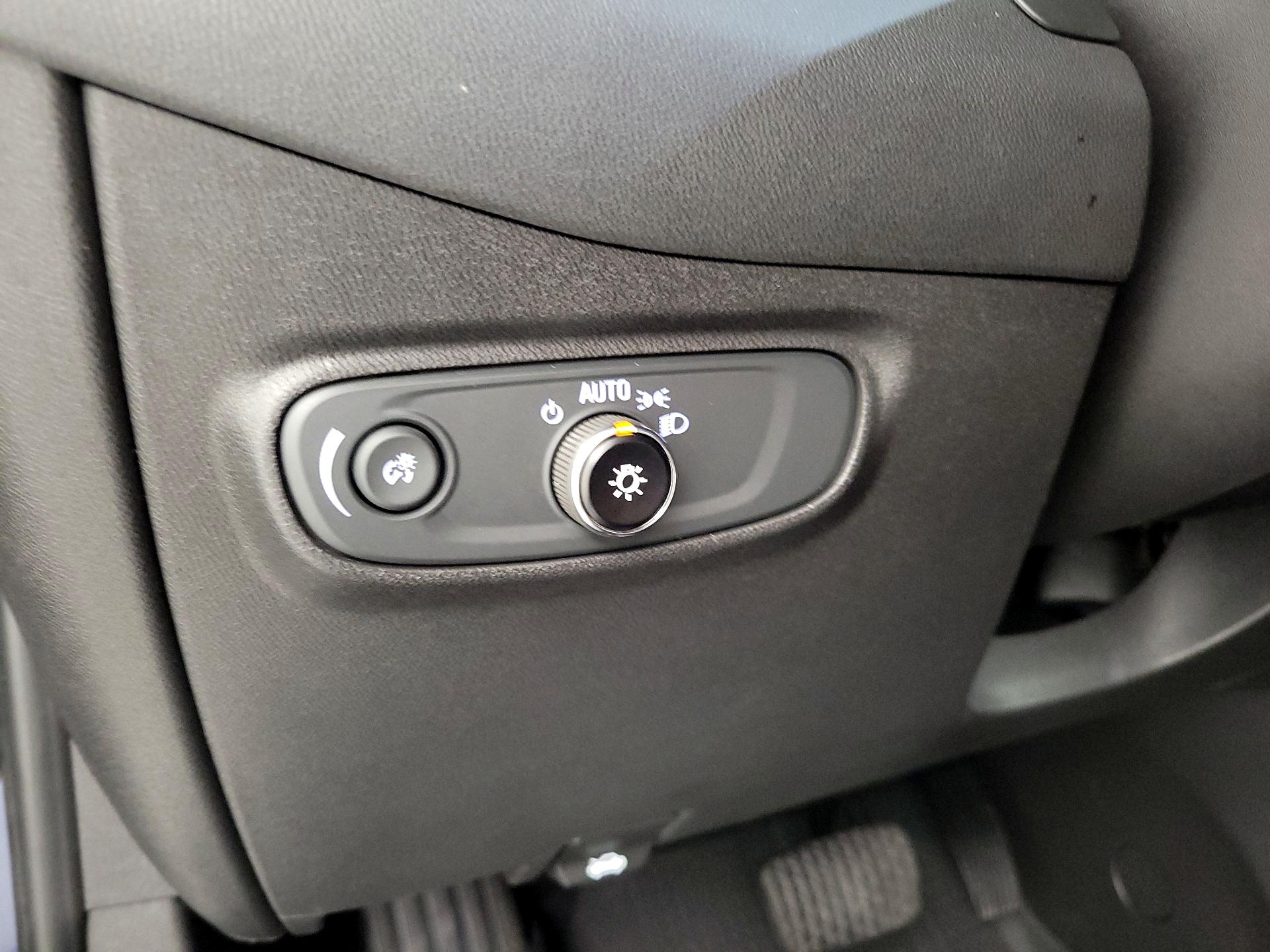 Thumbnail: 2022 Chevrolet Equinox - 13