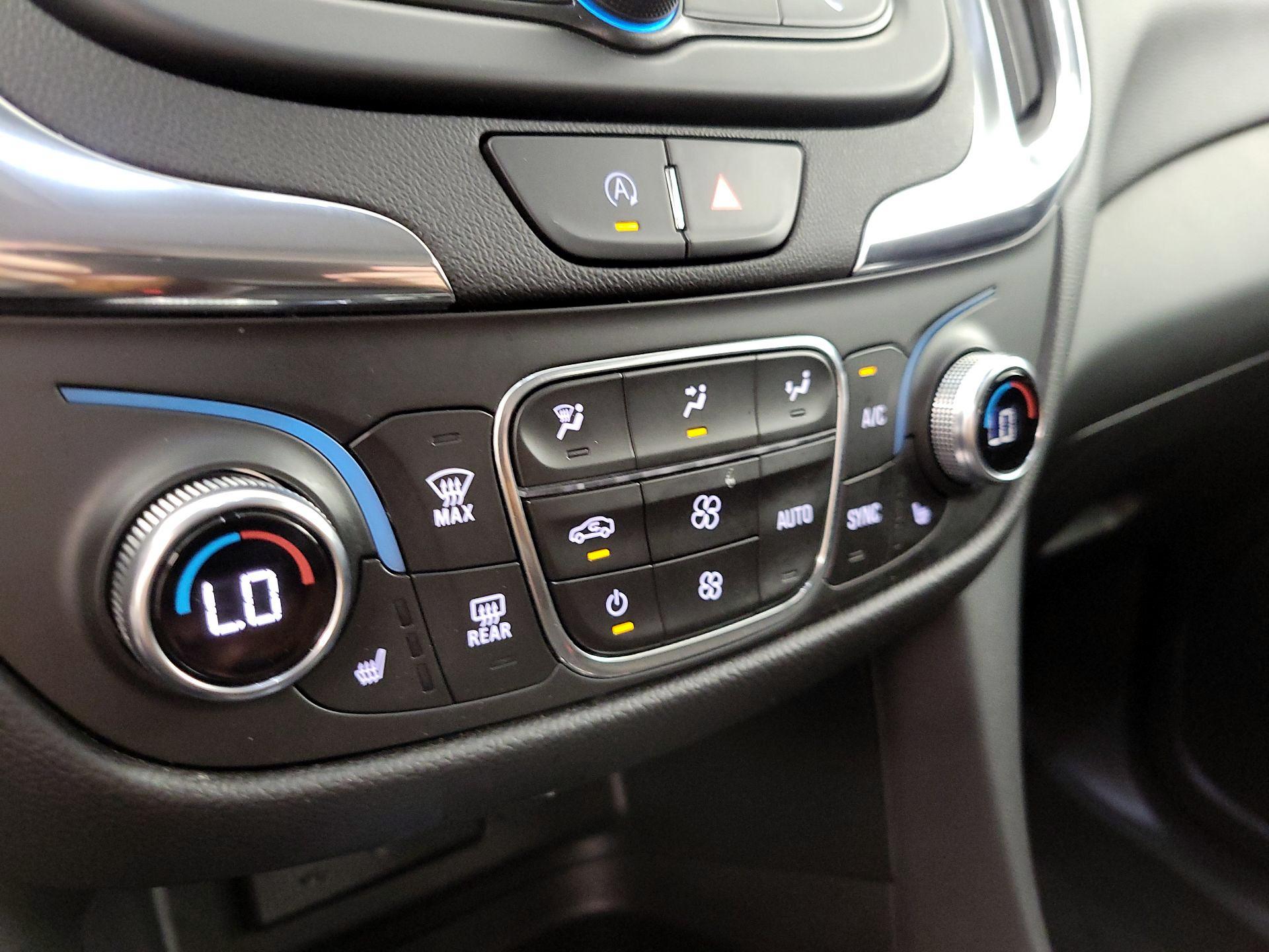 Thumbnail: 2022 Chevrolet Equinox - 16