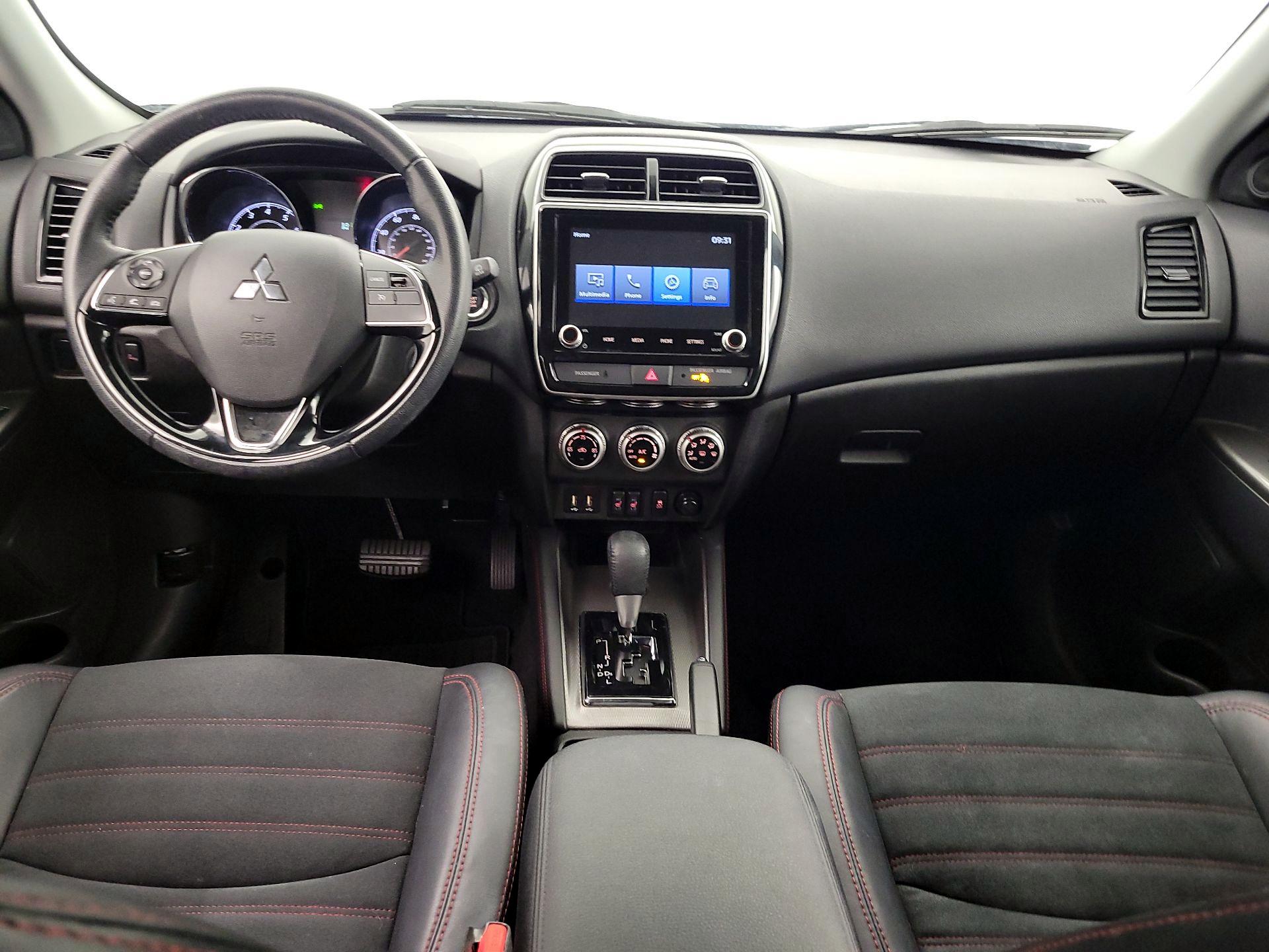 Thumbnail: 2023 Mitsubishi Outlander Sport - 9