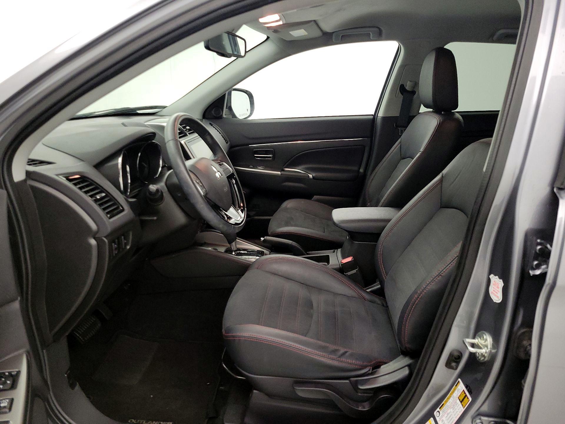 Thumbnail: 2023 Mitsubishi Outlander Sport - 11