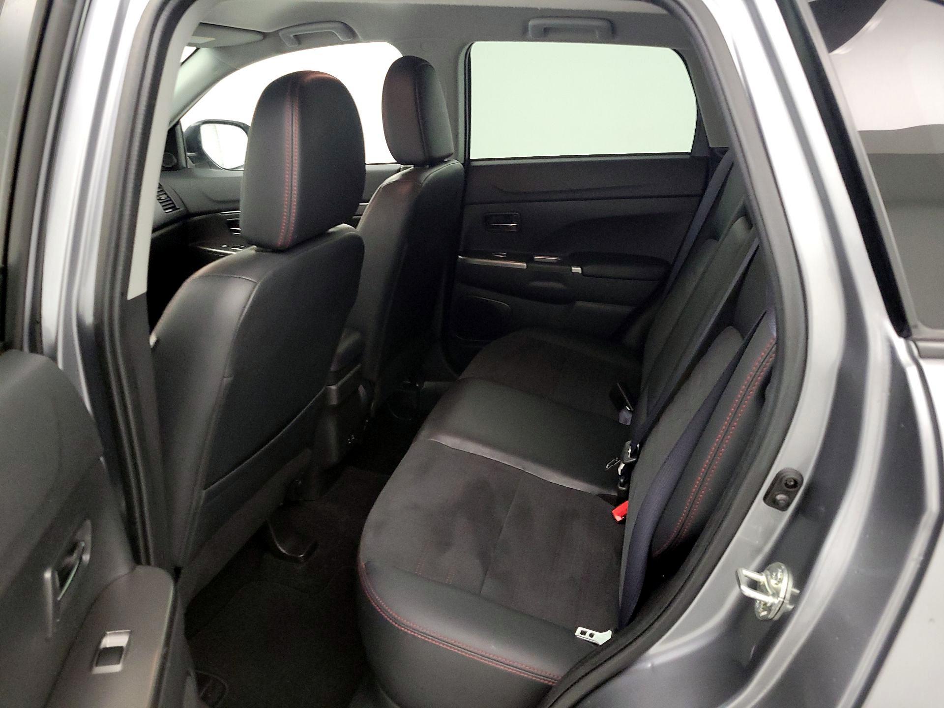 Thumbnail: 2023 Mitsubishi Outlander Sport - 19