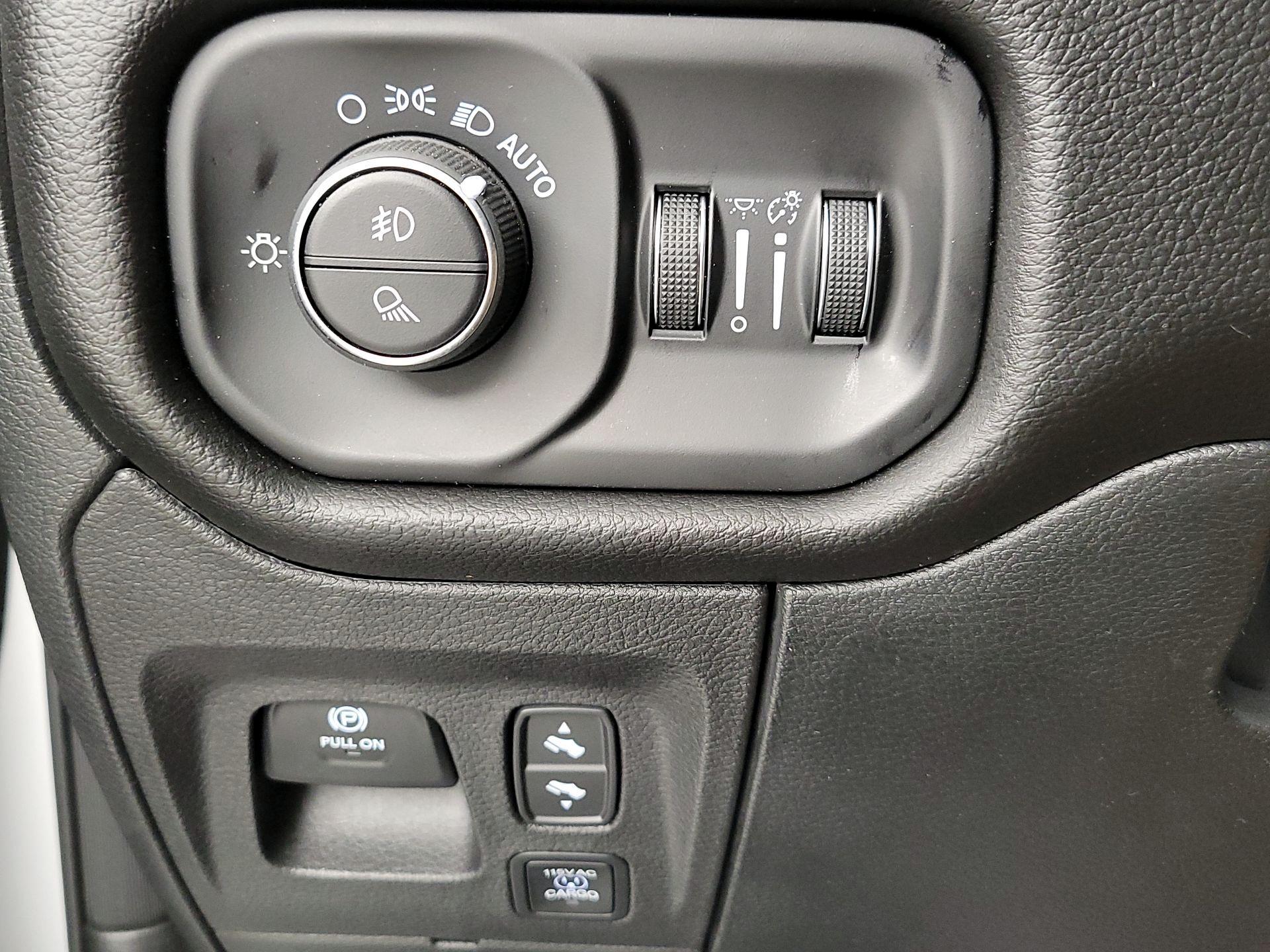 Thumbnail: 2025 RAM 1500 - 13
