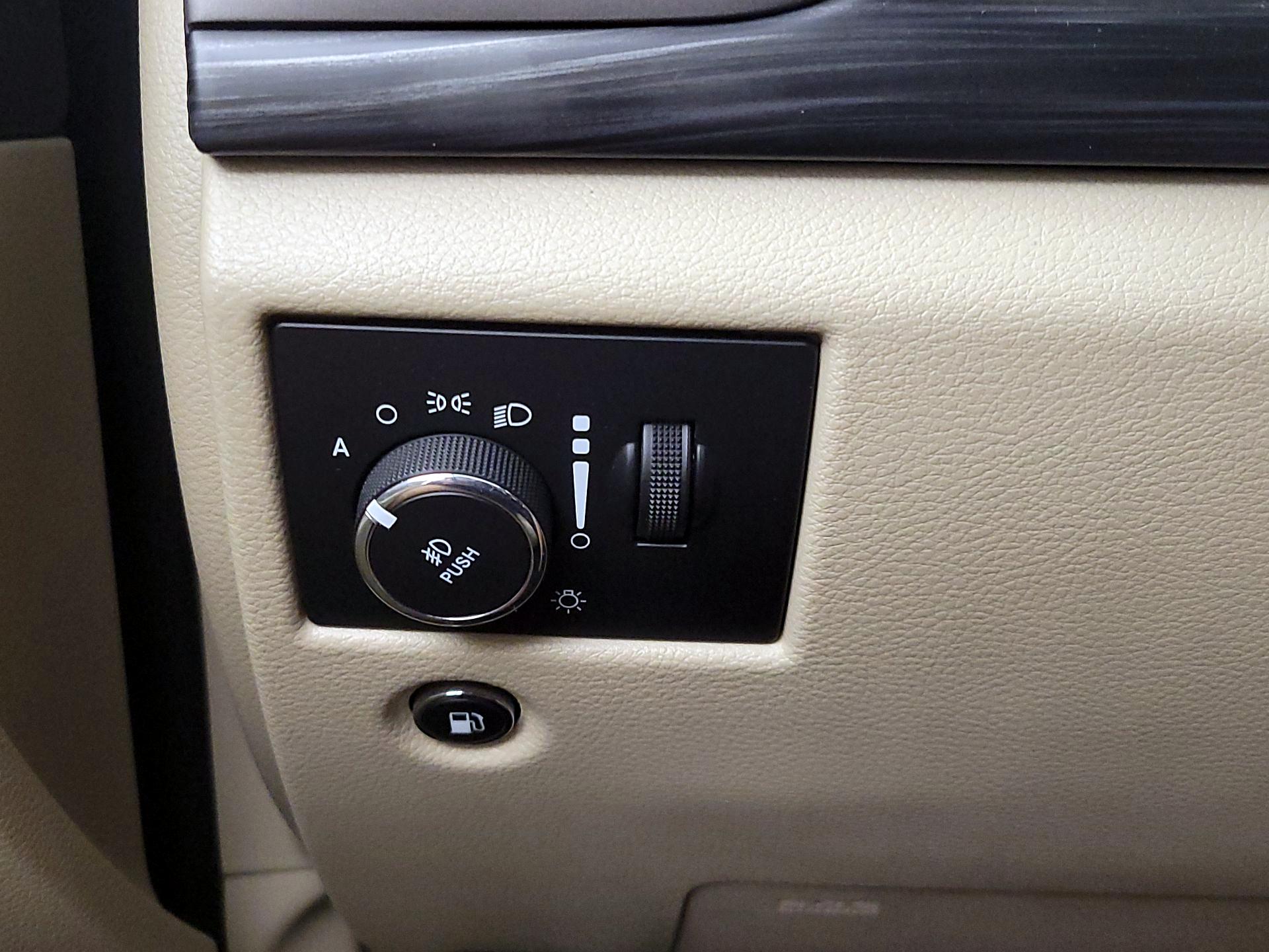 Thumbnail: 2021 Jeep Grand Cherokee - 13