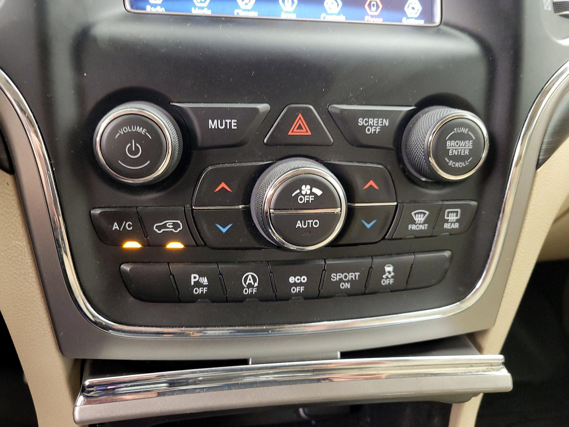 Thumbnail: 2021 Jeep Grand Cherokee - 16